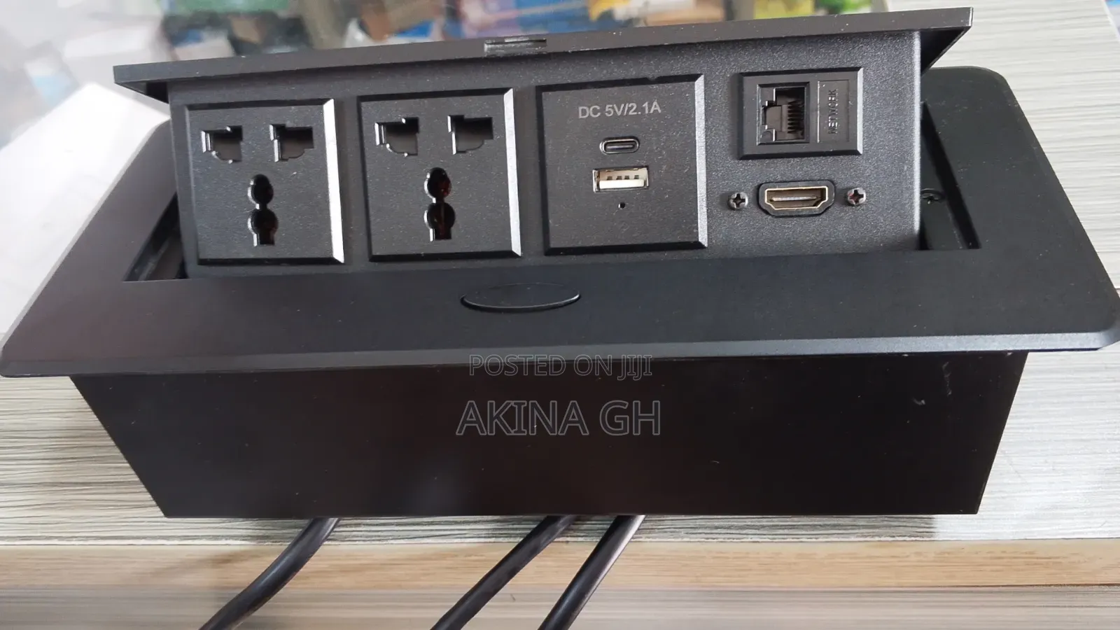 Desktop Pop-Up Socket