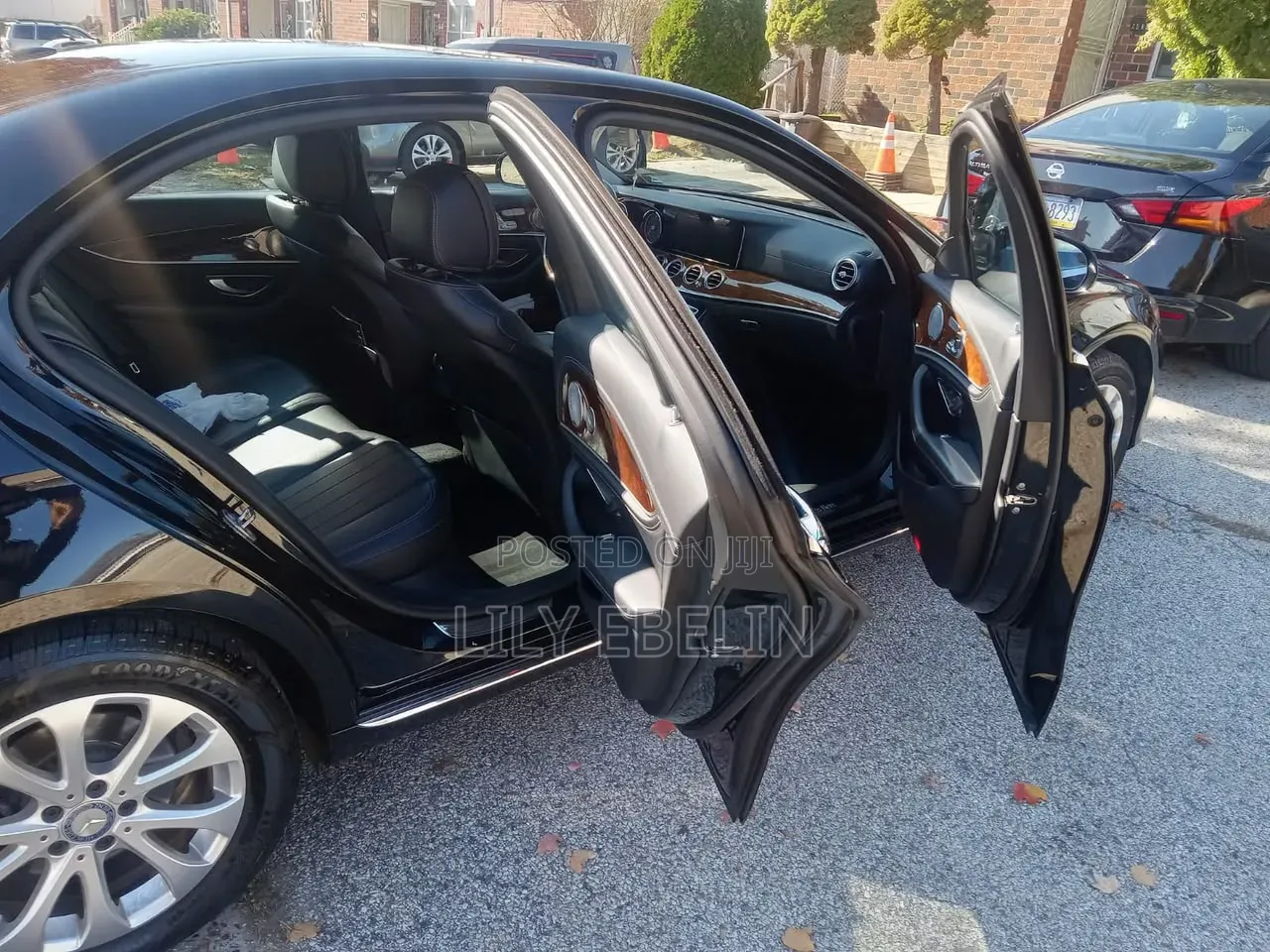 Mercedes-Benz E300 2017 Black