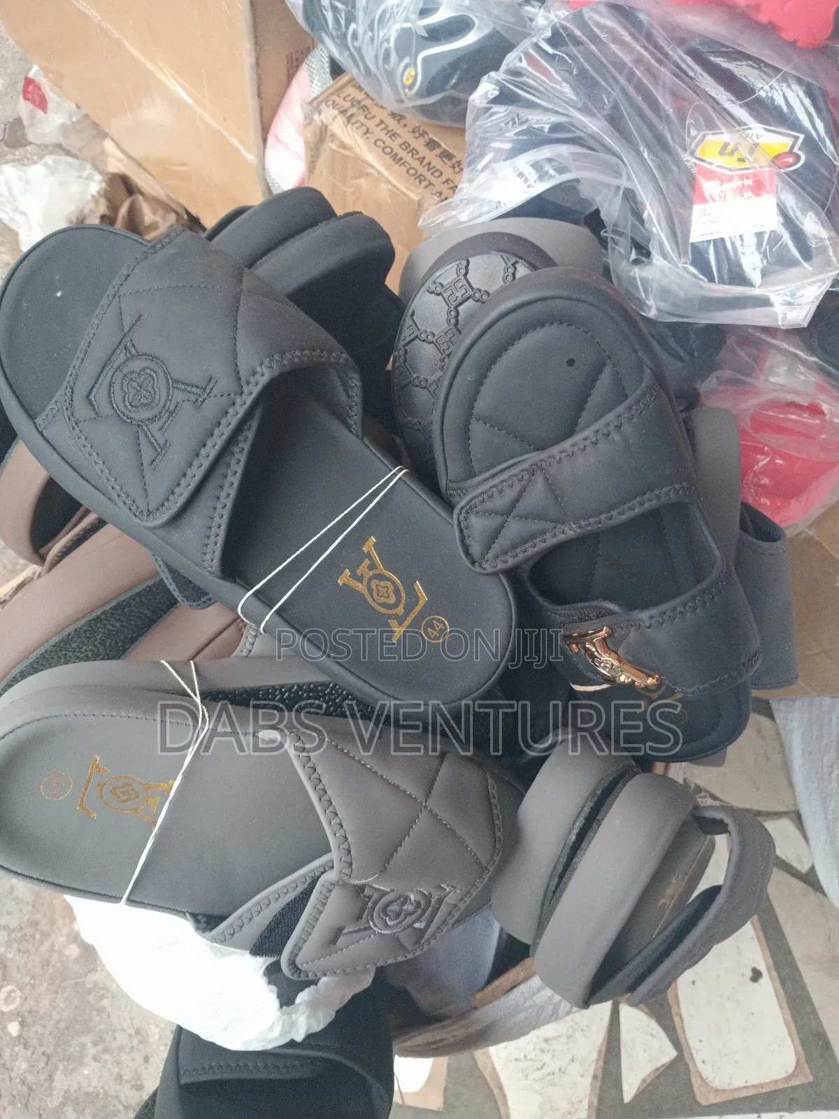 Men Season 7 Slide Wear