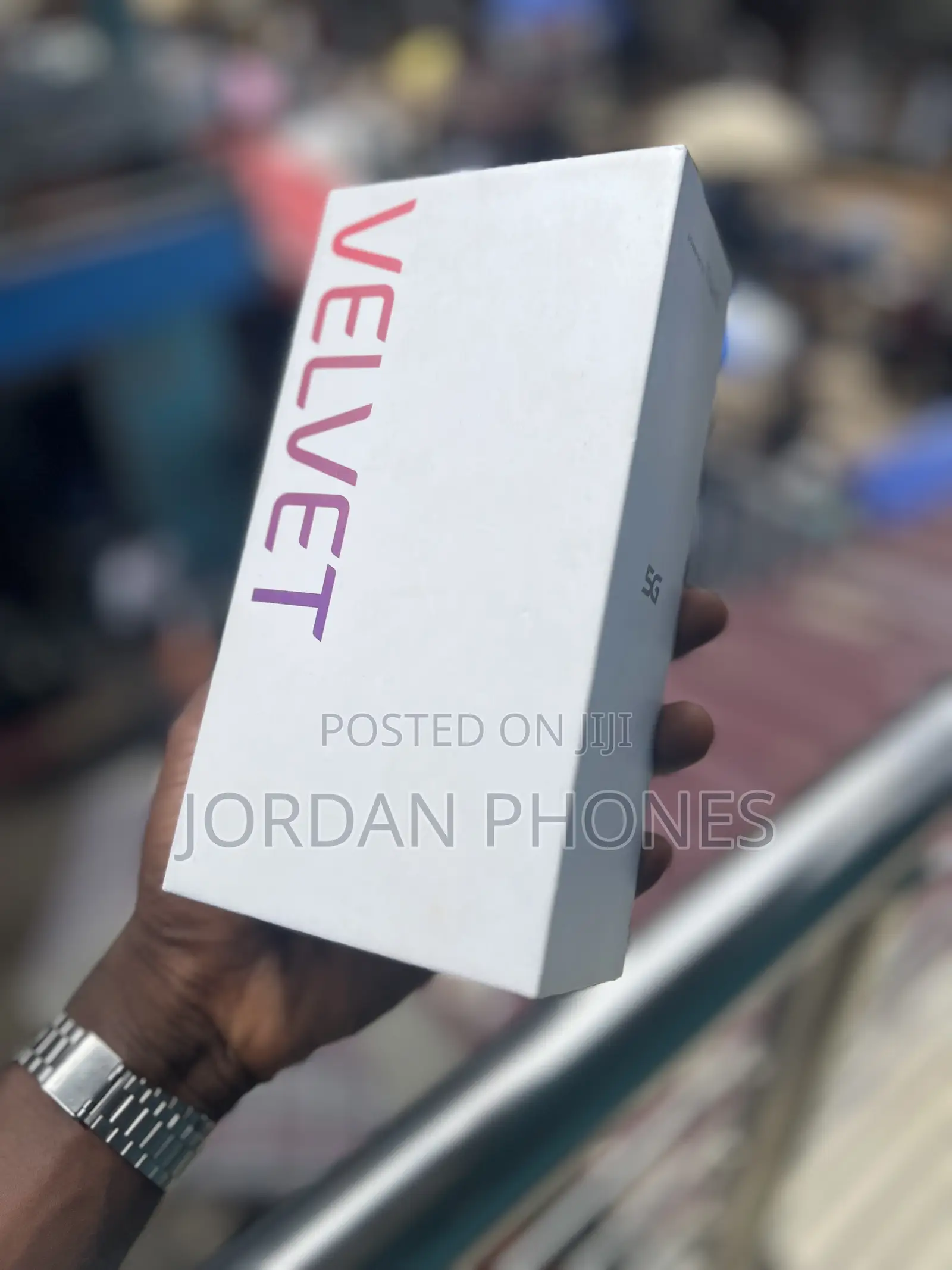 New LG Velvet 128 GB Black