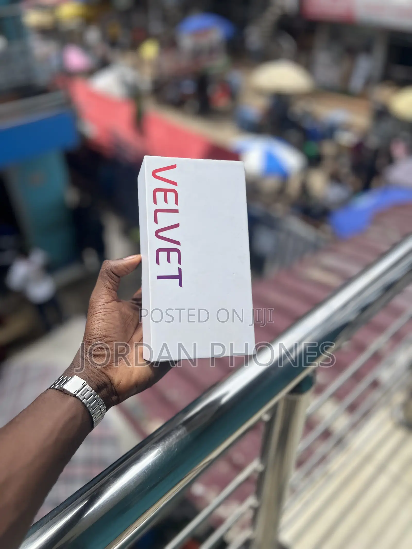 New LG Velvet 128 GB Black