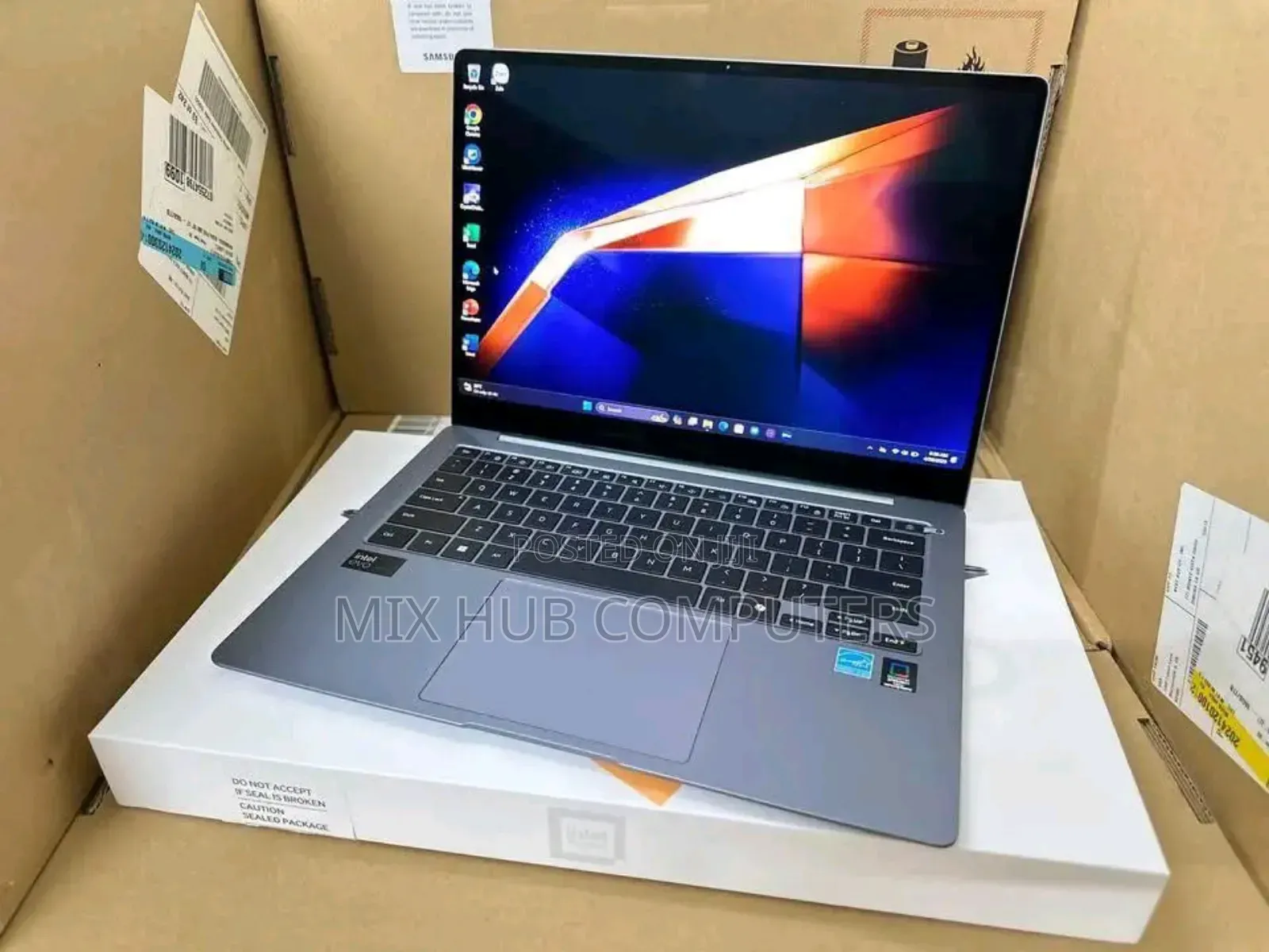 New Laptop Samsung Galaxy Book4 Pro 16GB Intel Core i7 SSD 1T