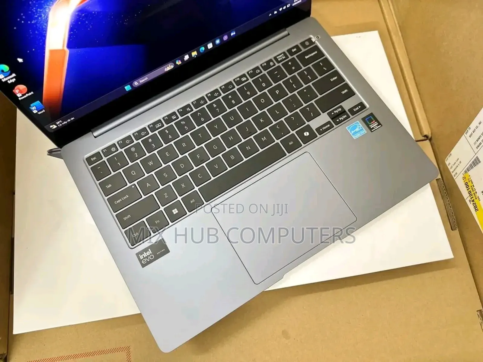 New Laptop Samsung Galaxy Book4 Pro 16GB Intel Core i7 SSD 1T
