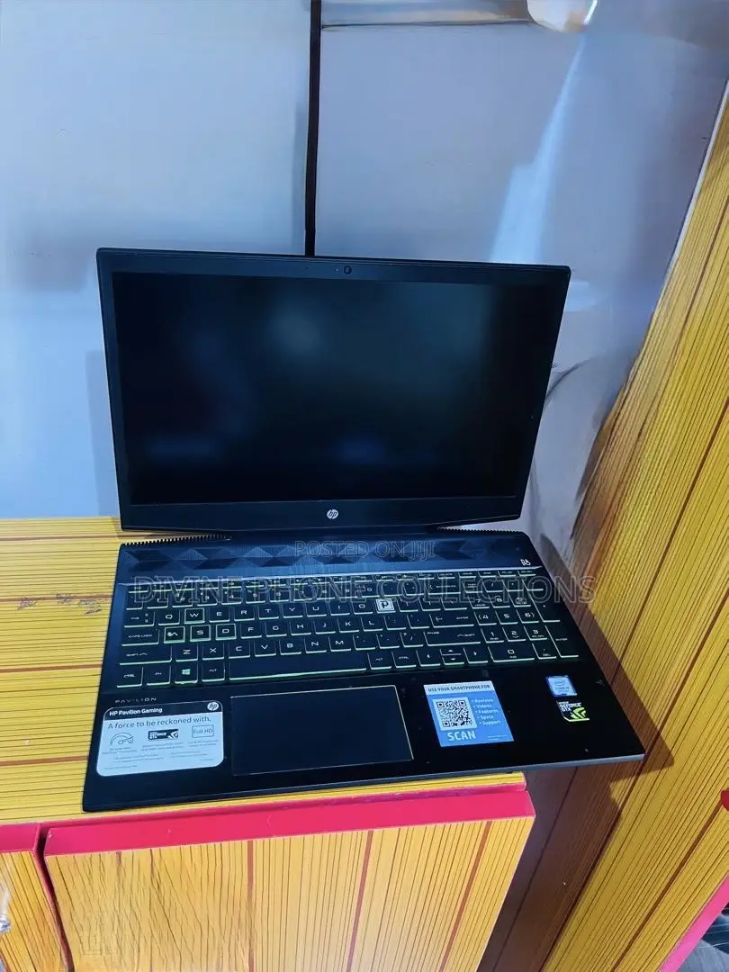 Laptop HP Pavilion 15 16GB Intel Core i5 HDD+SSD 500GB