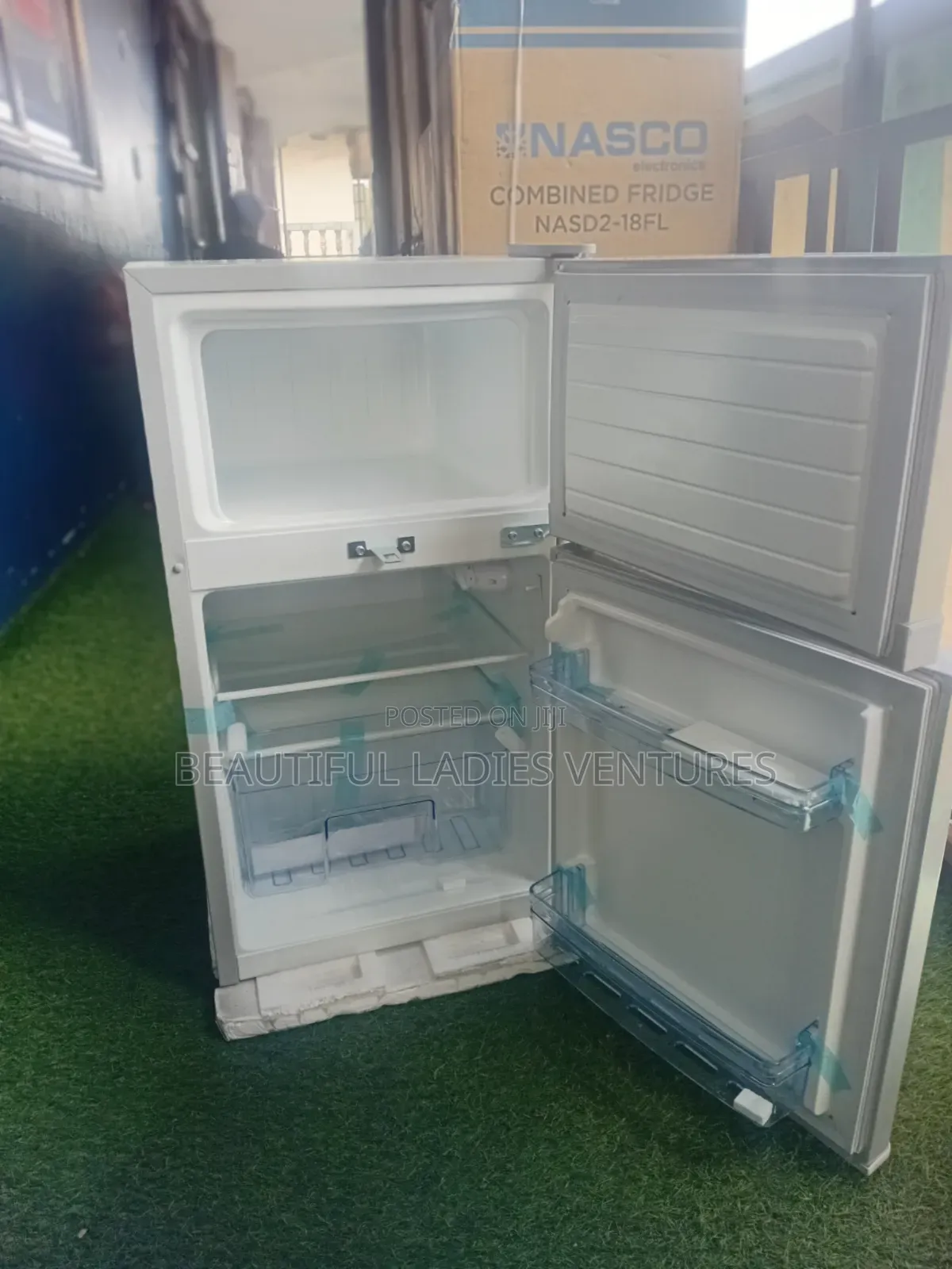 Westpool Lockable Double Door Fridge