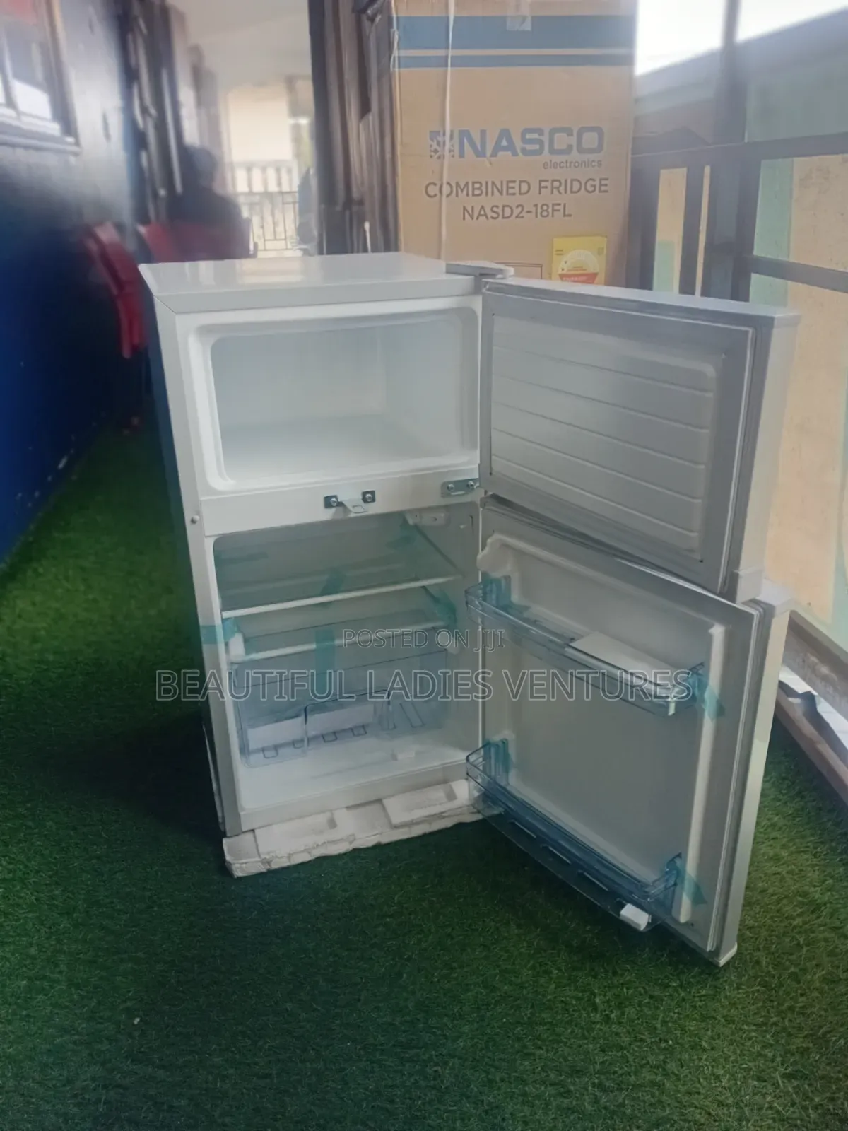 Westpool Lockable Double Door Fridge