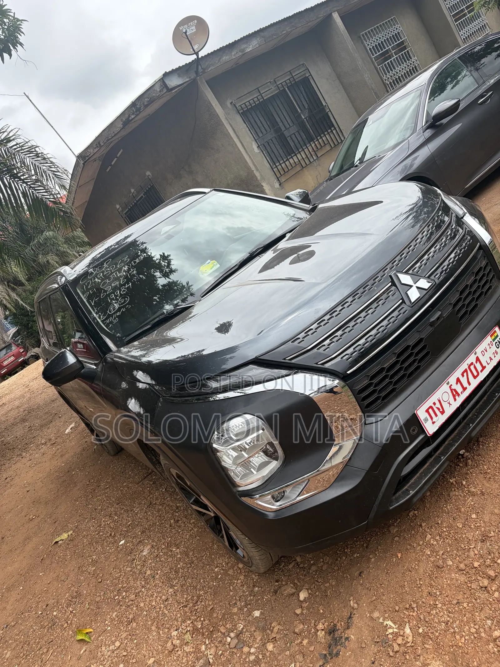 Mitsubishi Outlander PHEV Platinum Edition AWD 2024 Black