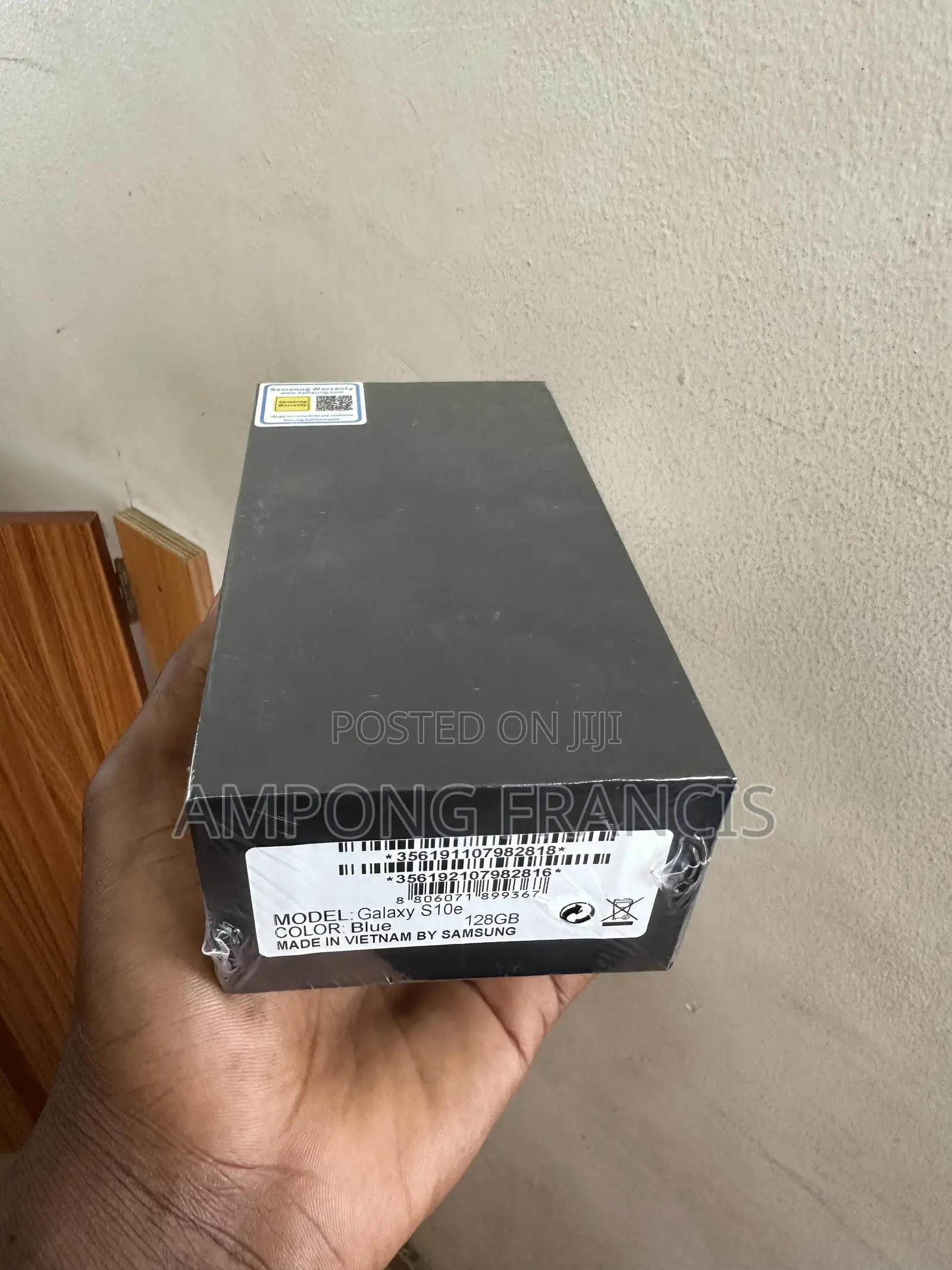New Samsung Galaxy S10e 128 GB