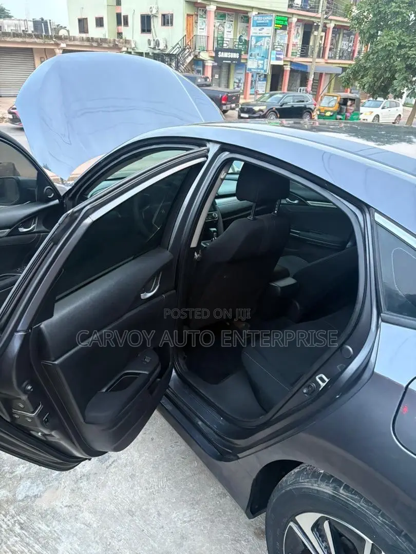 Honda Civic EX Sedan 2018 Gray