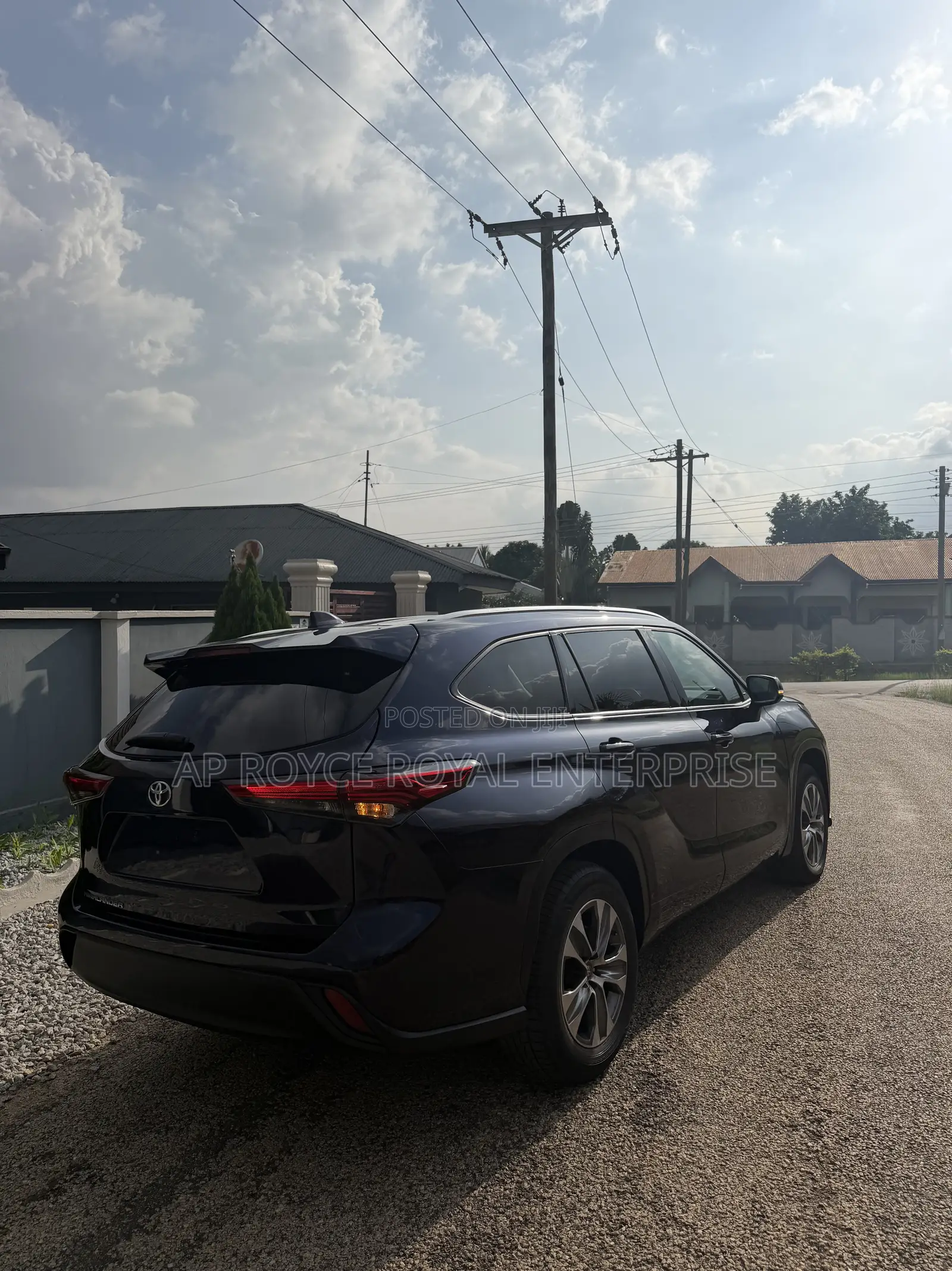 Toyota Highlander XLE 2021 Blue