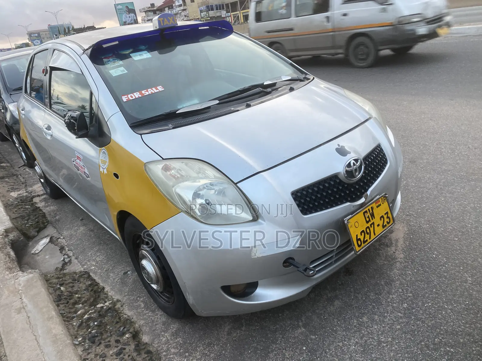 Toyota Yaris 2010 Silver
