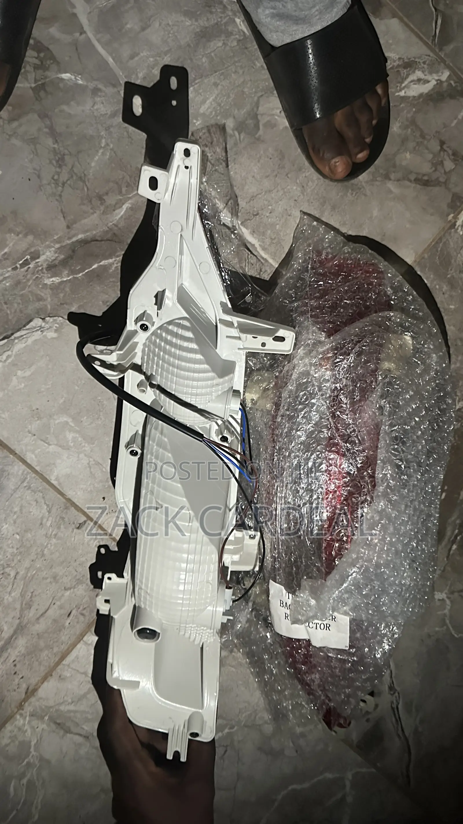 Hyndai Tucson 2023 Back Bumper Reflector