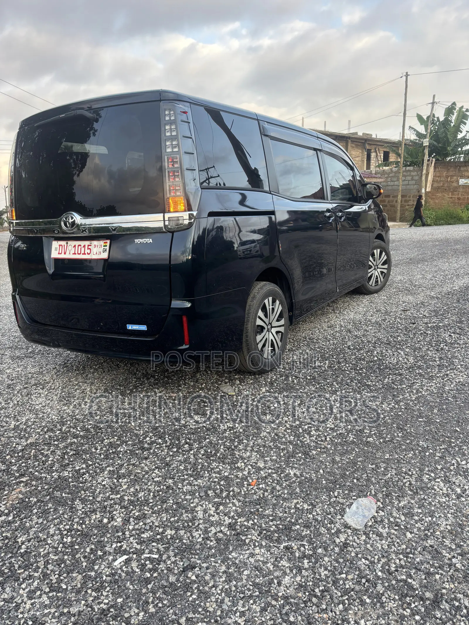 Toyota Voxy 2015