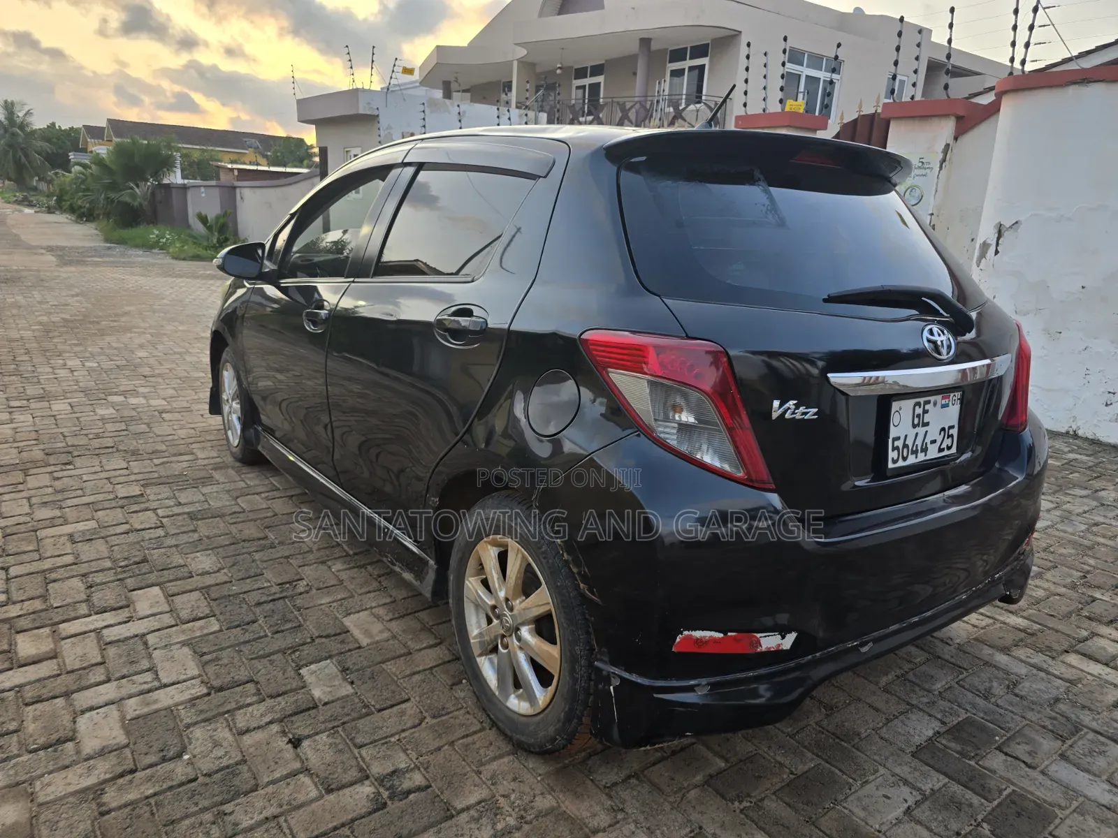 Toyota Vitz 2013 Black