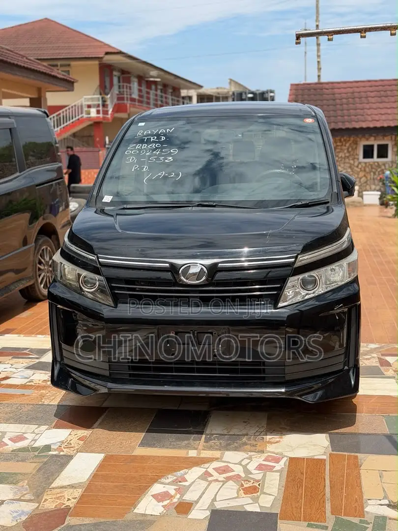Toyota Voxy 2015 Black