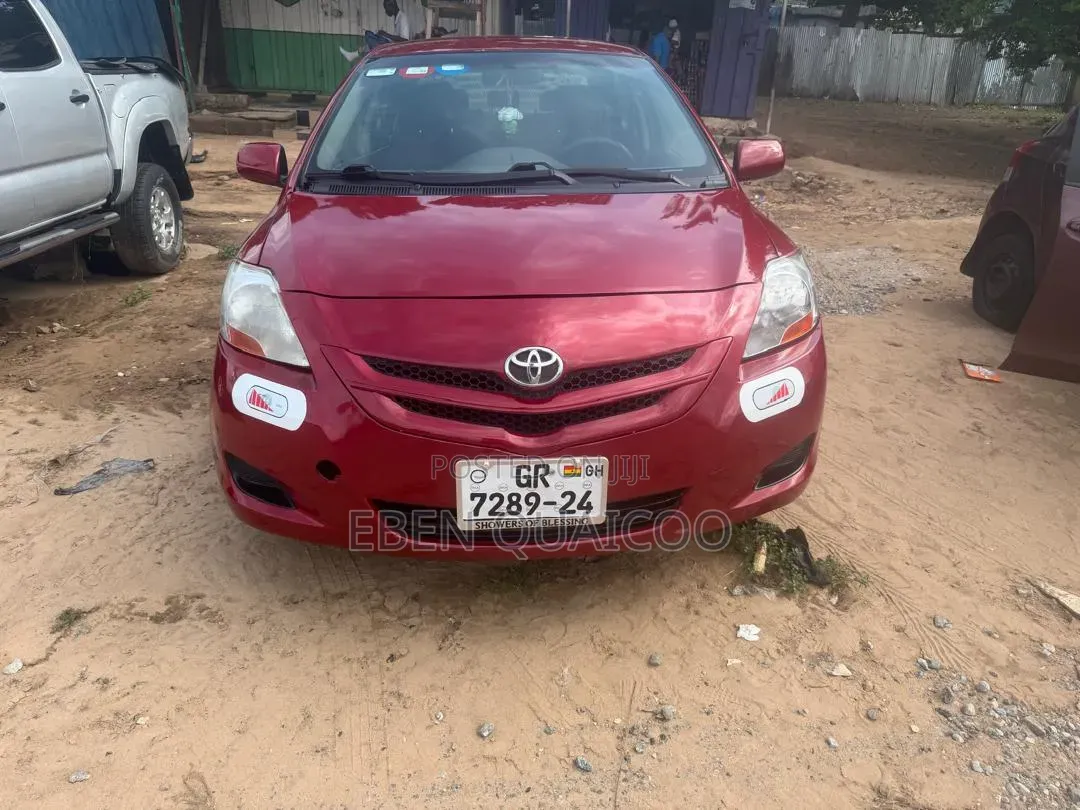Toyota Yaris 2010 Red