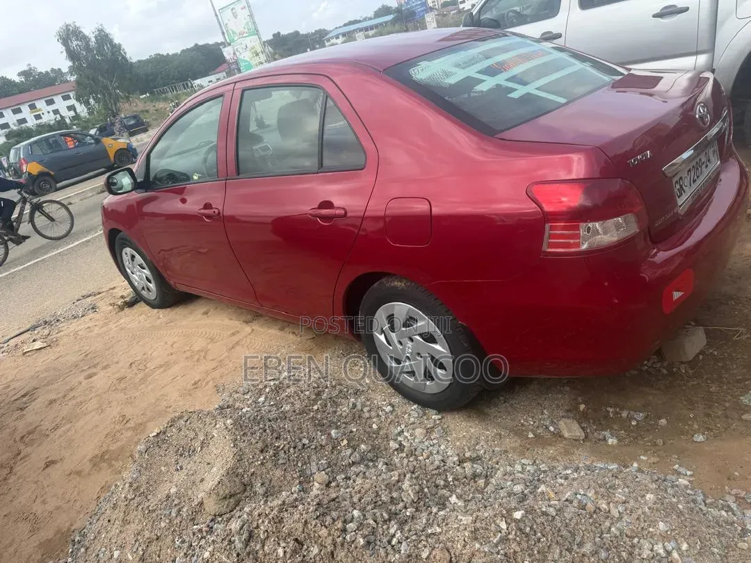 Toyota Yaris 2010 Red