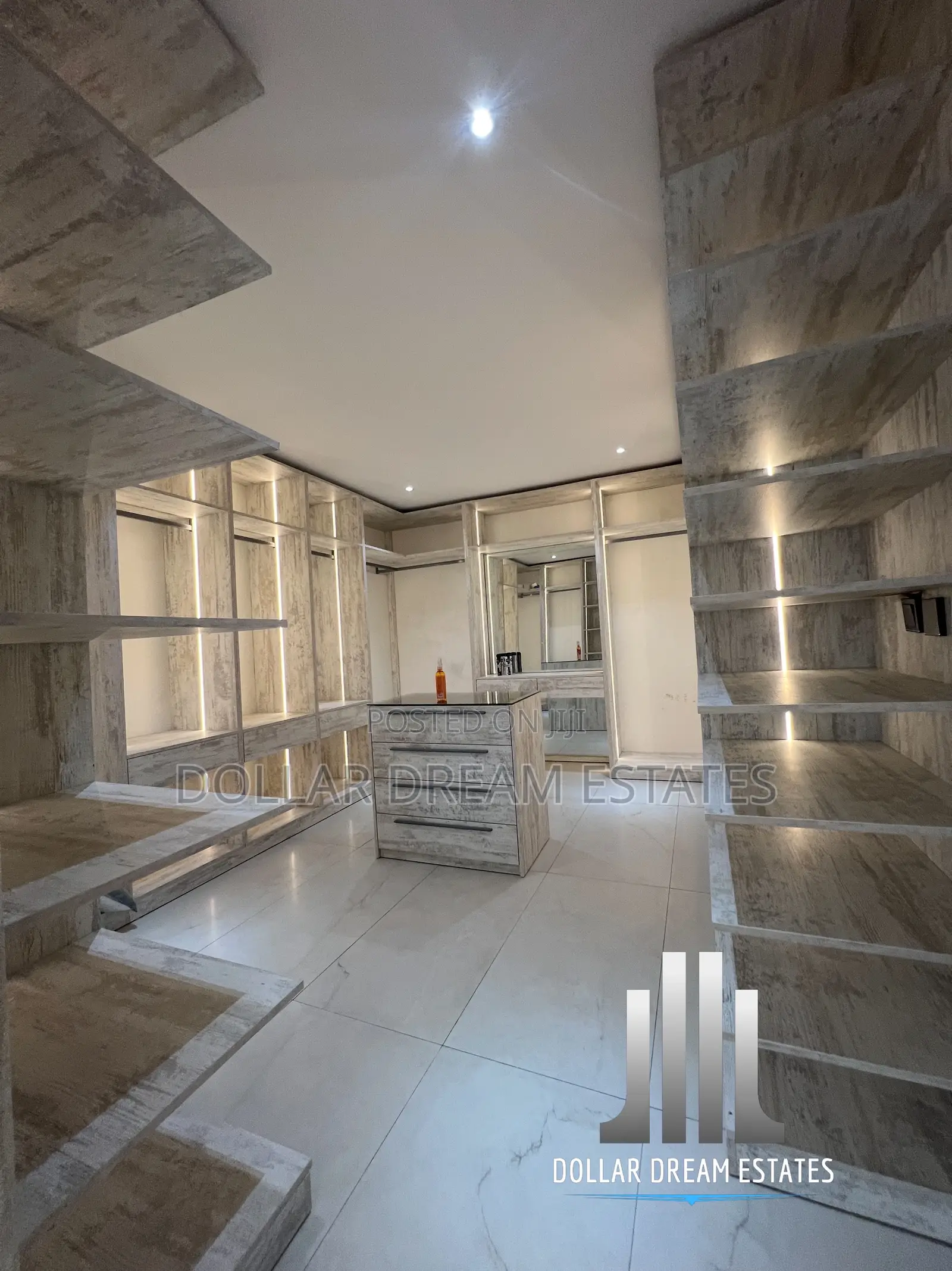 Furnished 5bdrm House in East Legon for sale