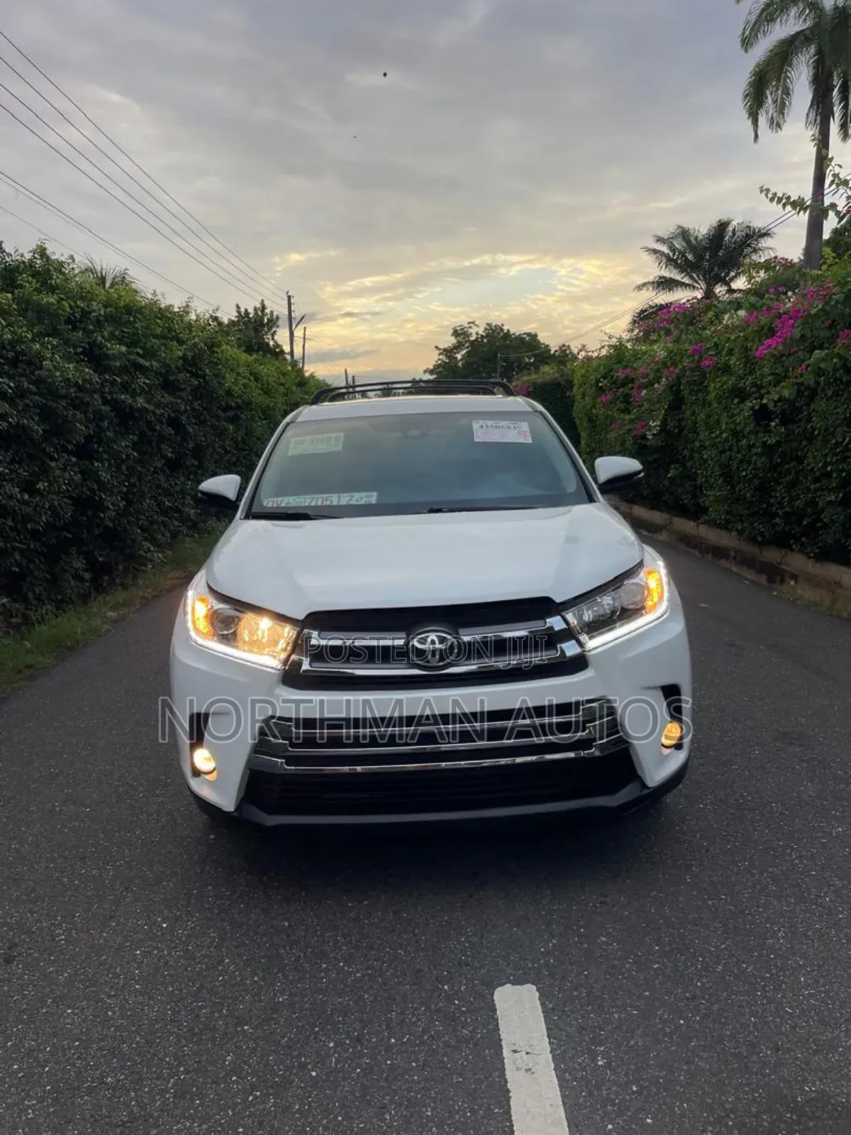 Toyota Highlander LE 4x2 (2.7L 4cyl 6A) 2018 White