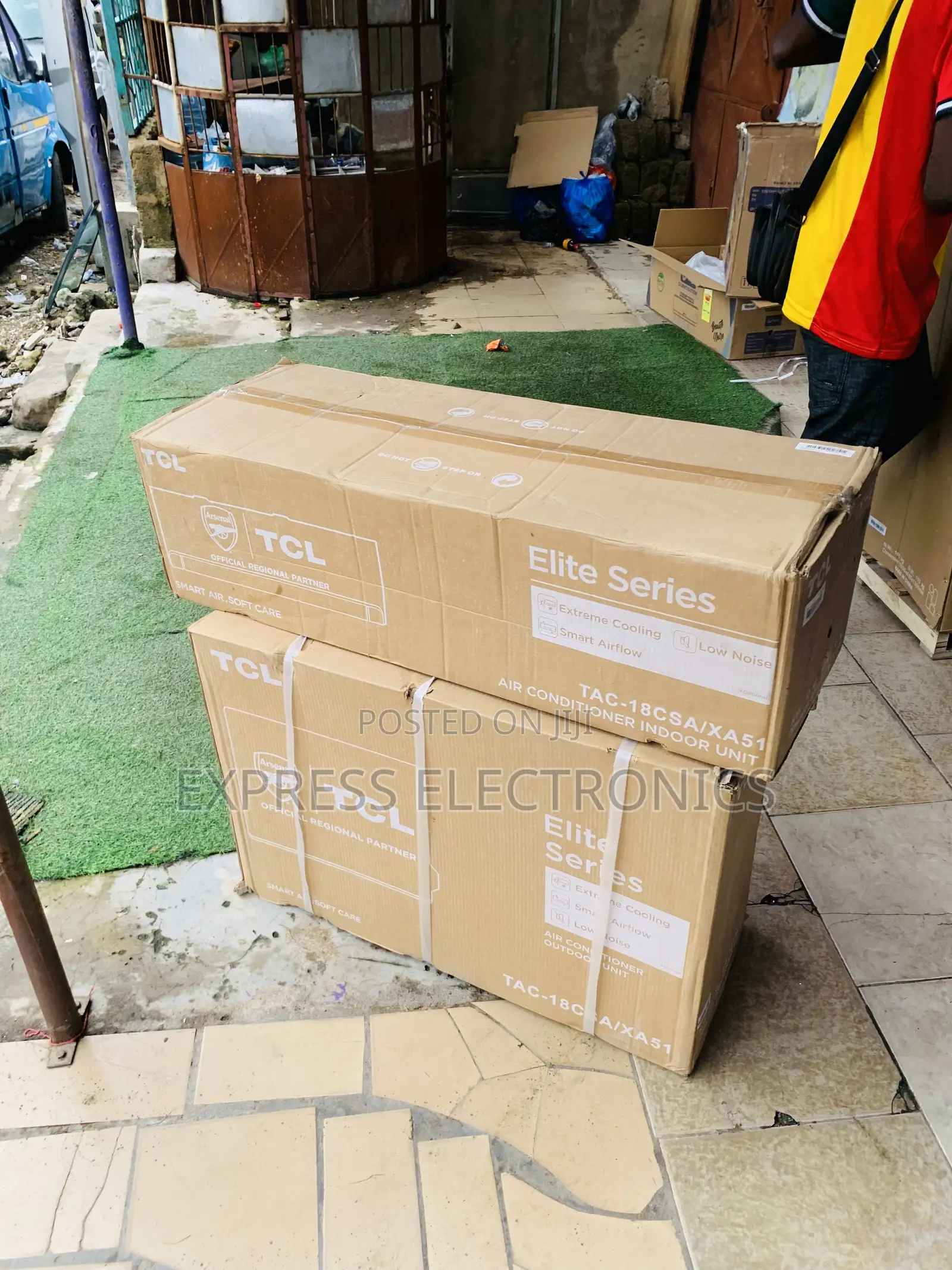Ultra Modern TCL 2.0hp Split R410 Gas White Light