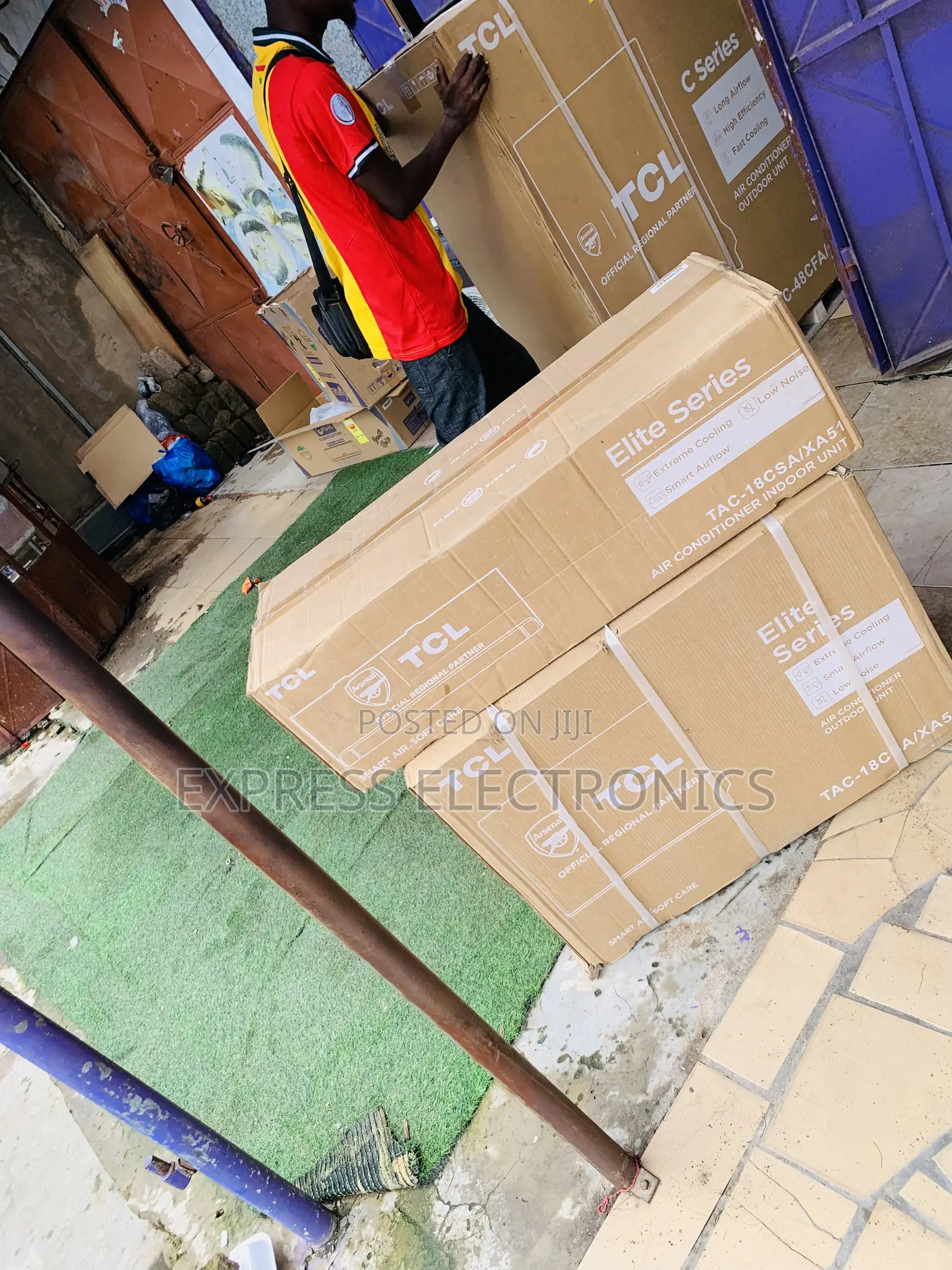 Ultra Modern TCL 2.0hp Split R410 Gas White Light