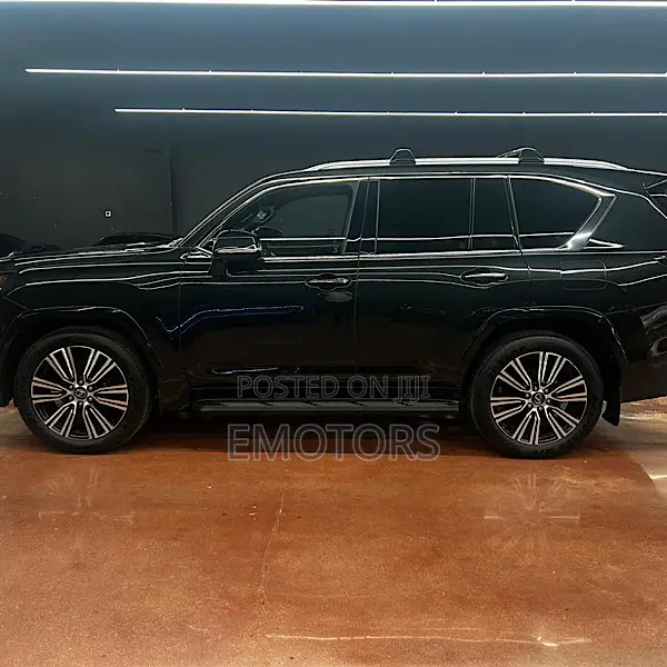 Lexus LX 600 2025 Black