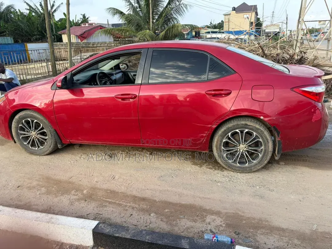 Toyota Corolla 2016 Red