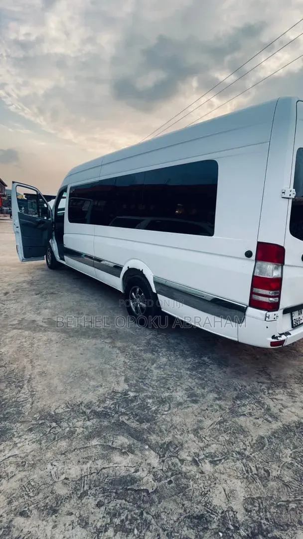 Mercedes-Benz Sprinter 2012 White