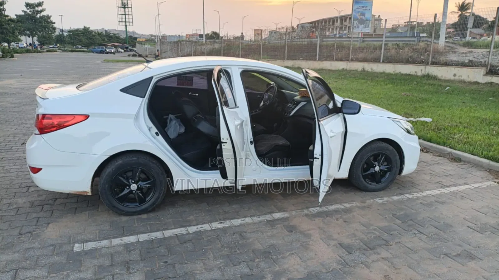 Hyundai Accent 2015 White