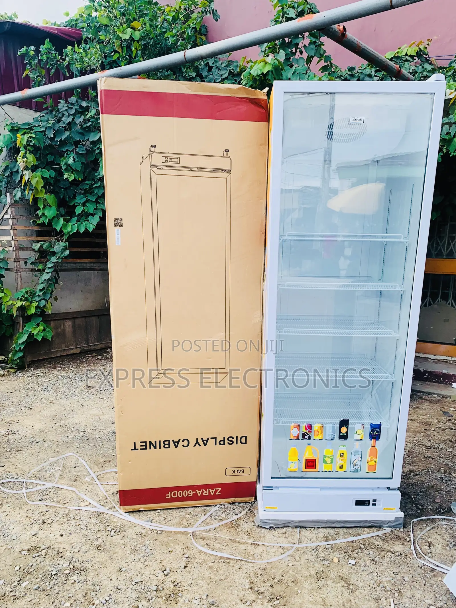 Lovely New White Zara 600dfg Display Fridge