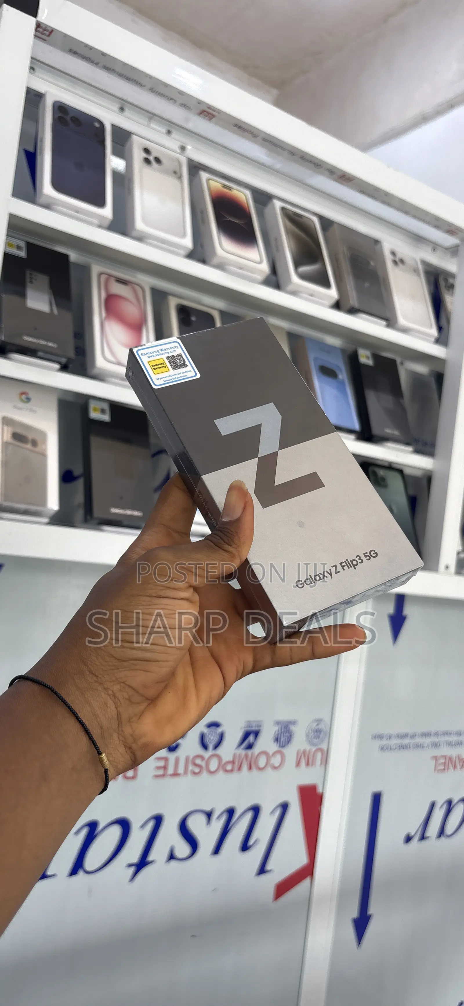 New Samsung Galaxy Z Flip3 5G 256 GB Yellow