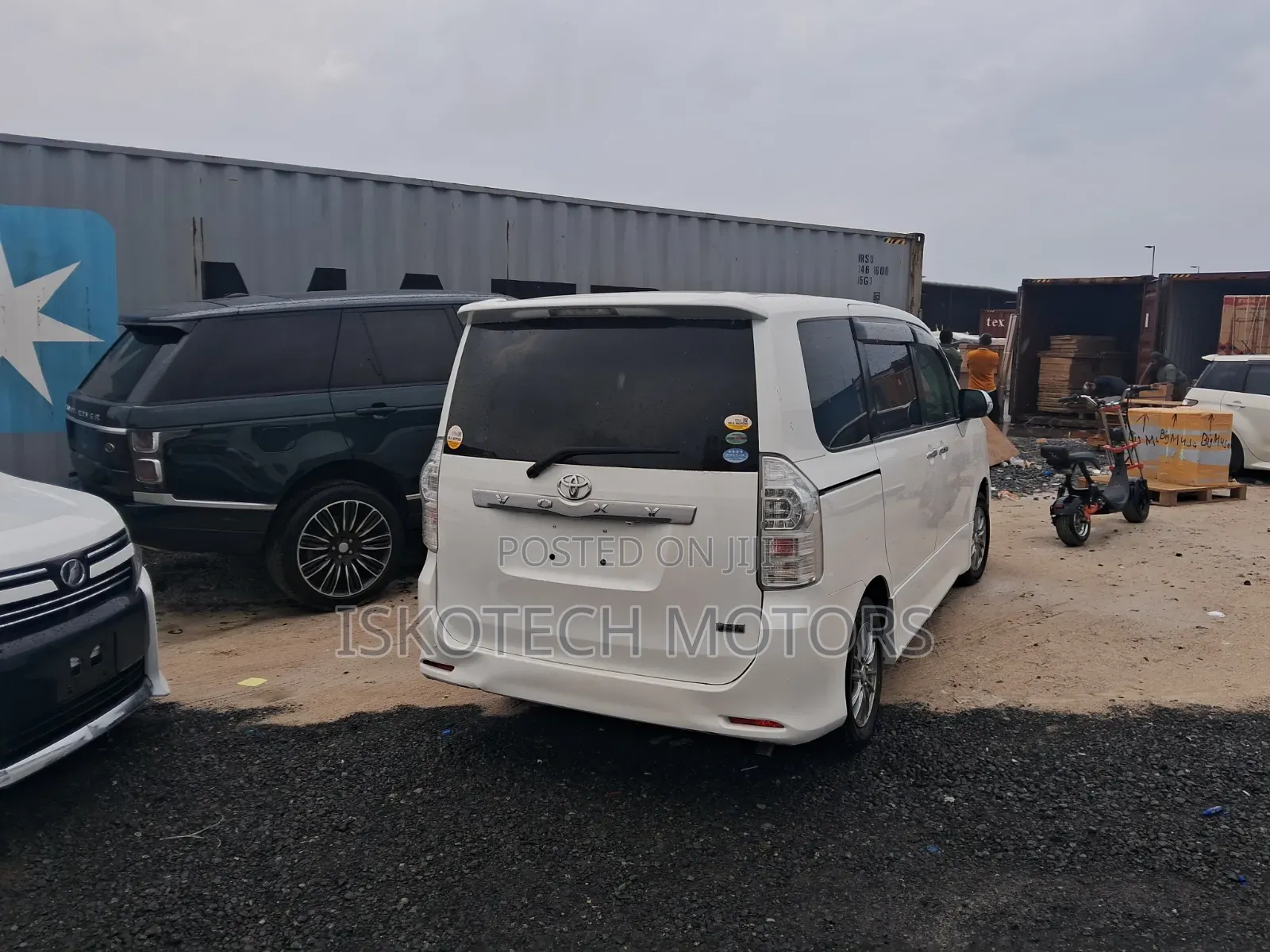 Toyota Voxy 2011 White