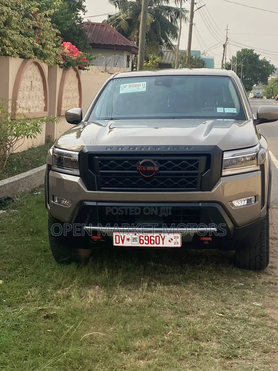 Nissan Frontier PRO-X 2024 Gold
