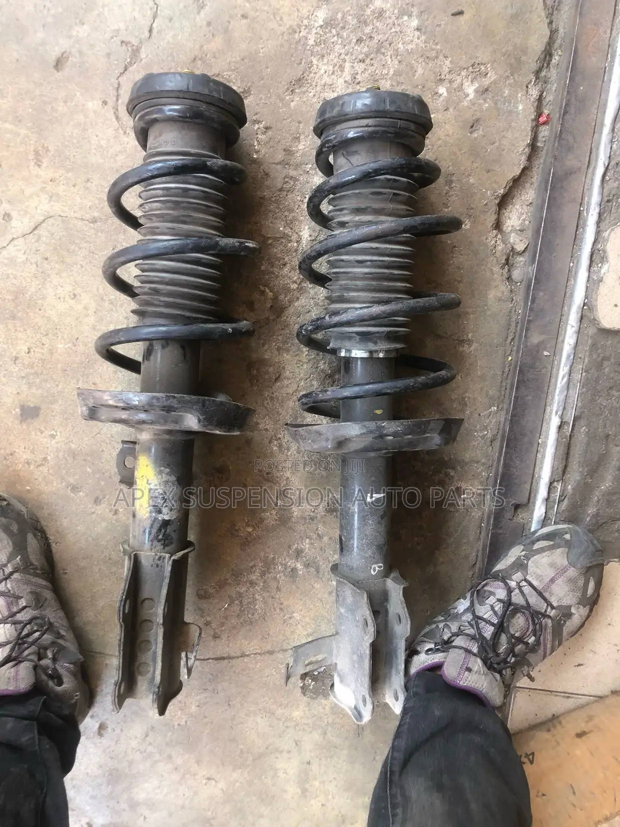 Chevrolet Orlando Front Shocks