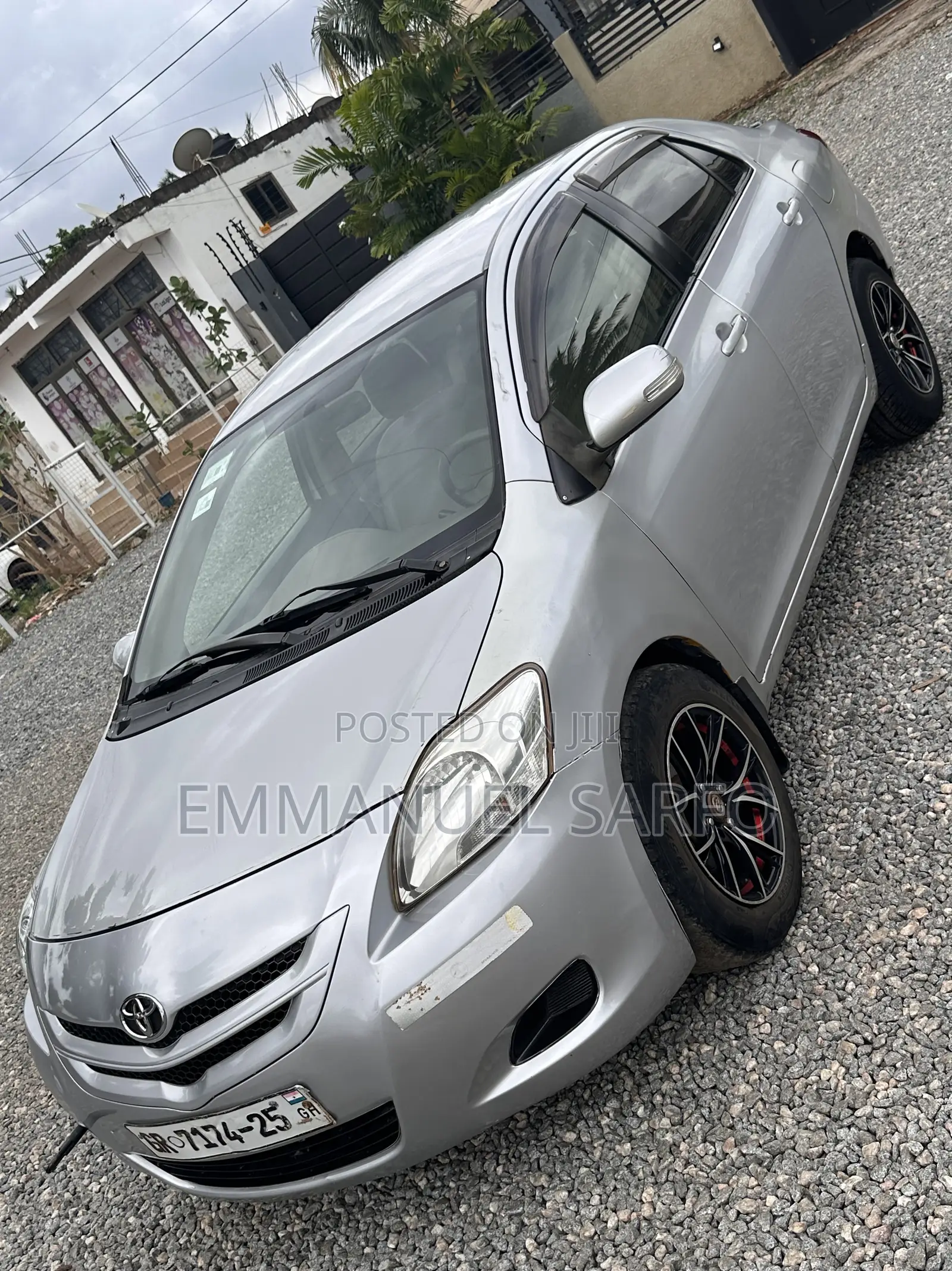 Toyota Belta 2012 Silver