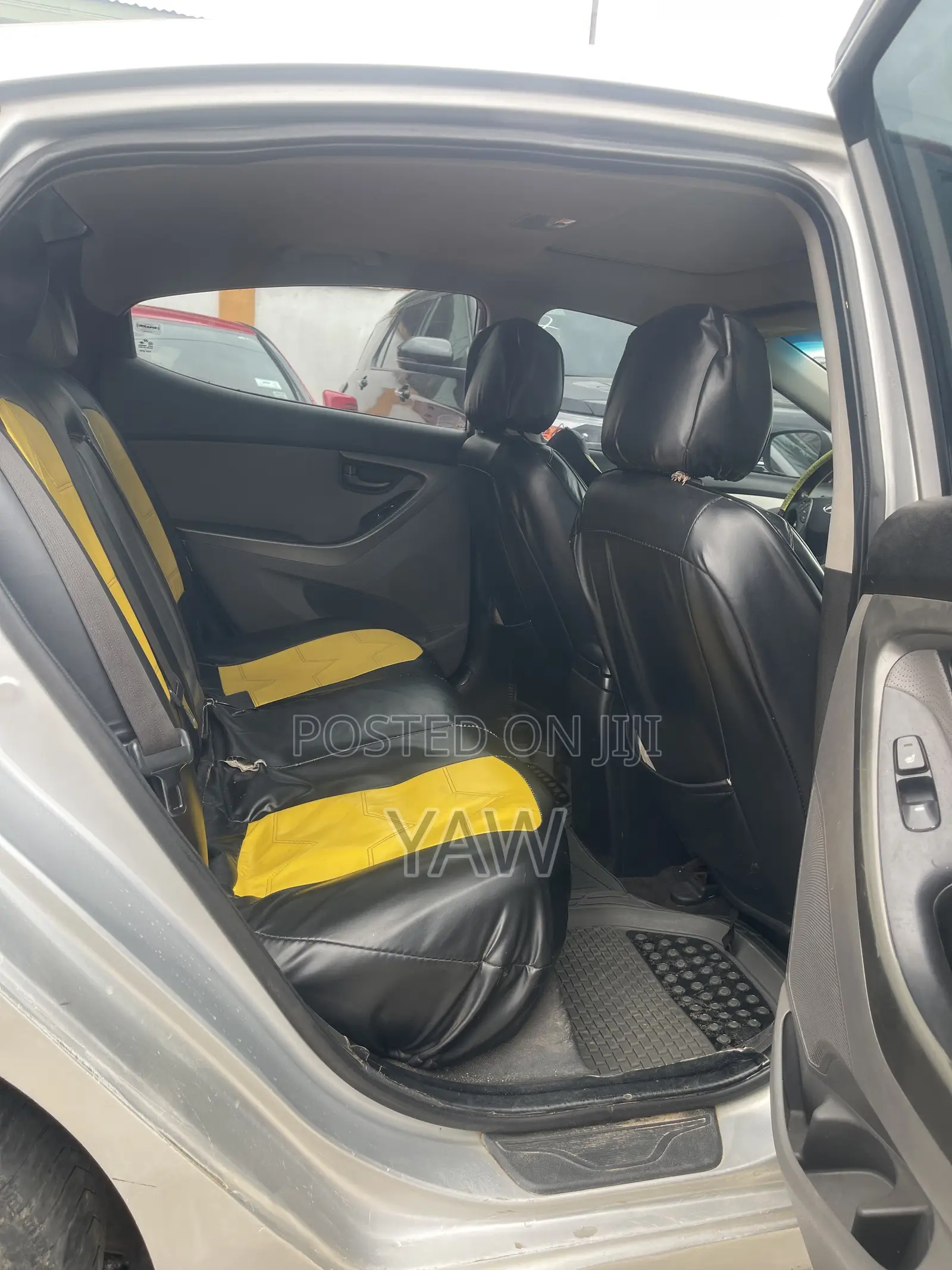 Hyundai Elantra Limited 2012 Silver