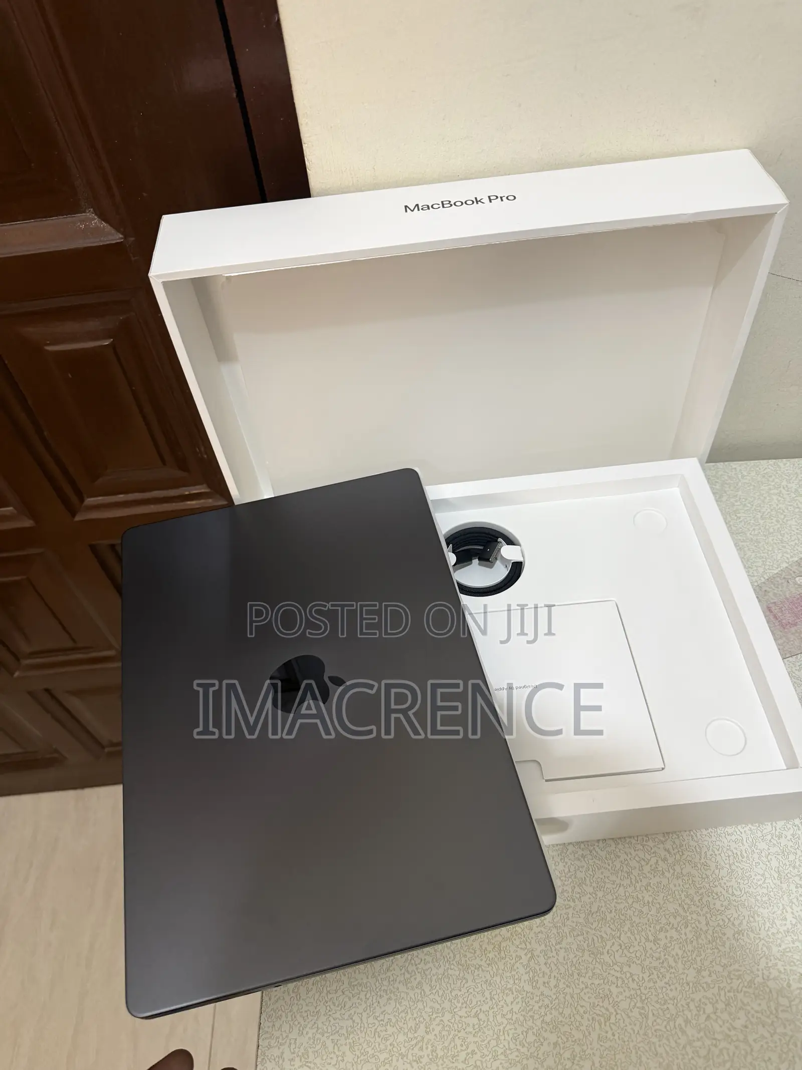 New Laptop Apple MacBook Pro 2023 M3 Pro 36GB Apple M3 Pro SSD 512GB
