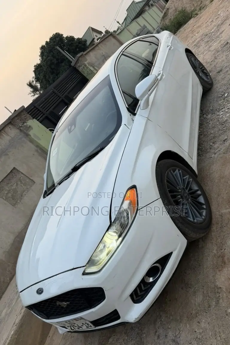 Ford Fusion SE 2013 White