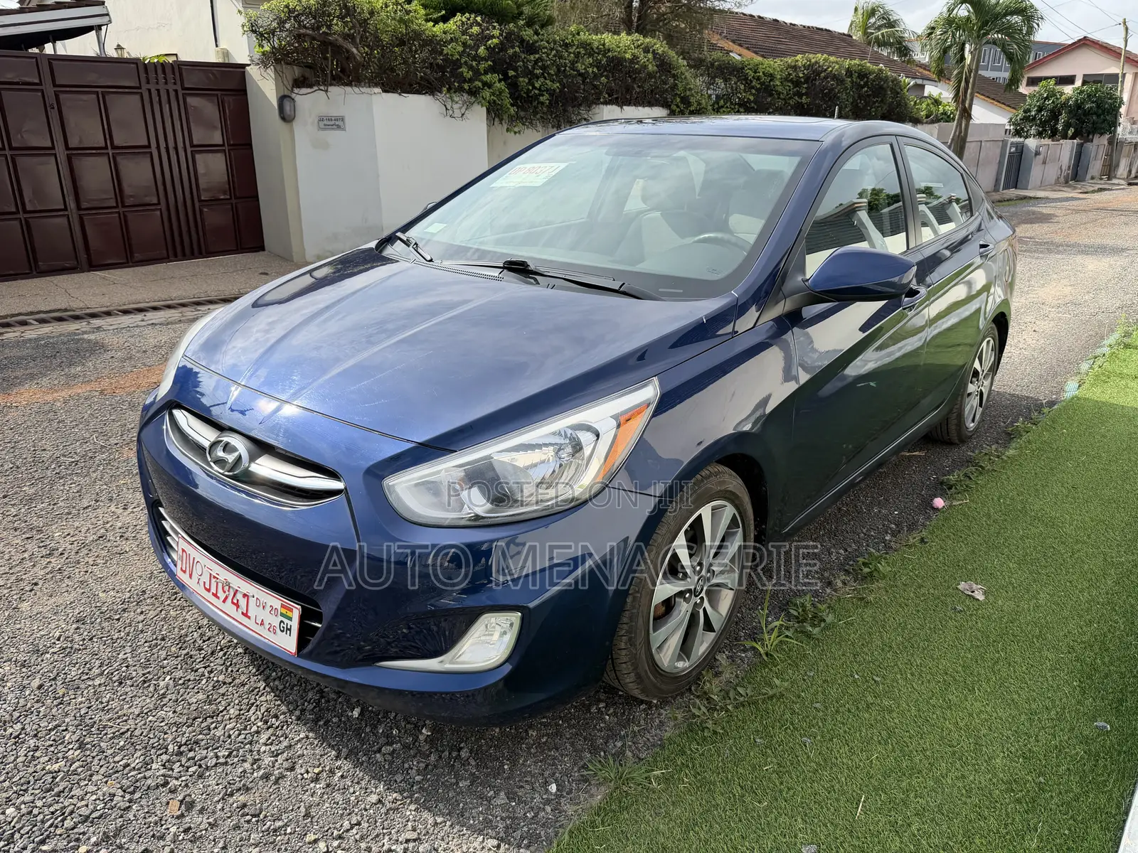 Hyundai Accent SE Sedan 2017 Blue