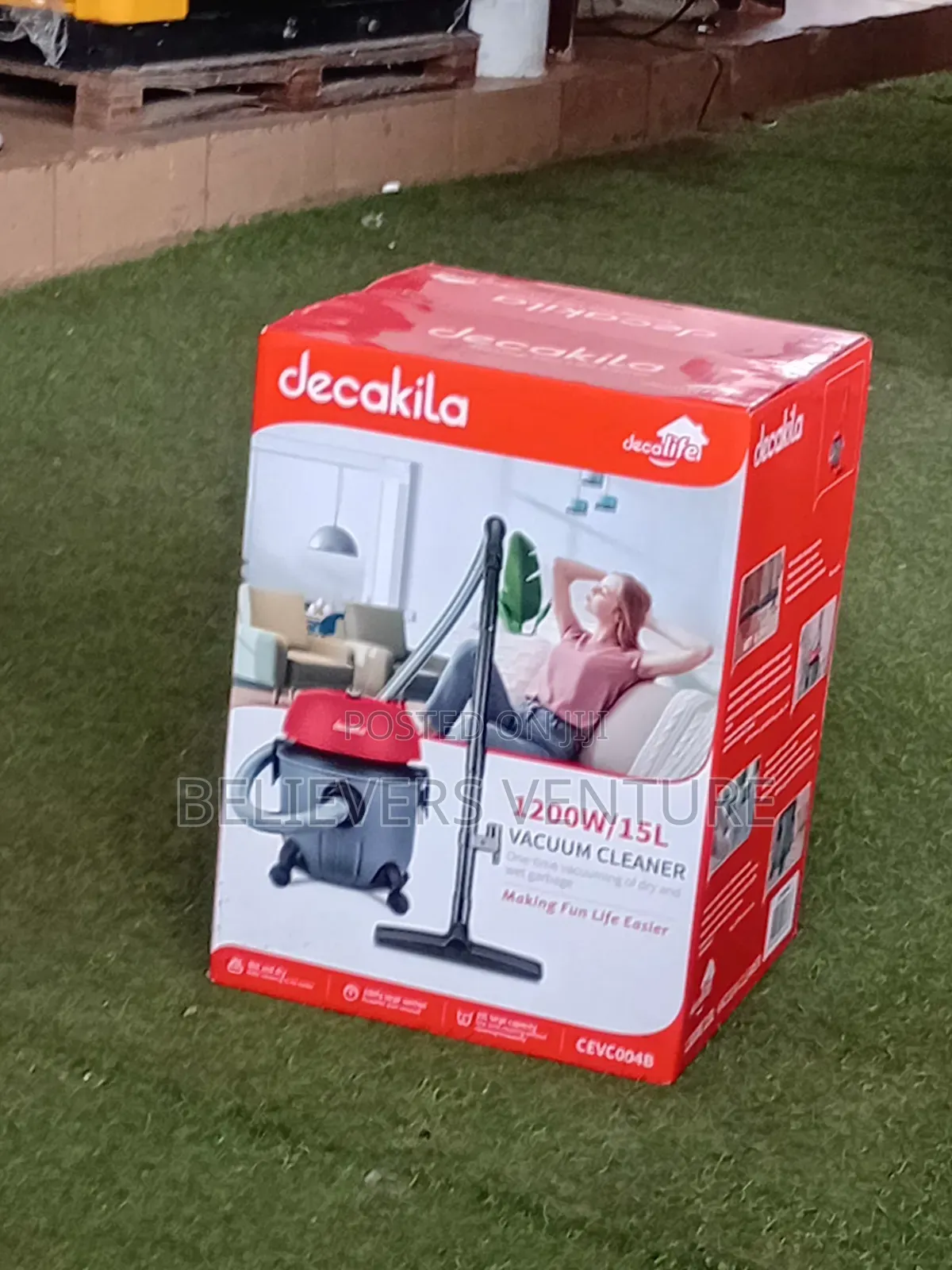 Professional-Grade Vacuum Cleaner for Deep Cleaning