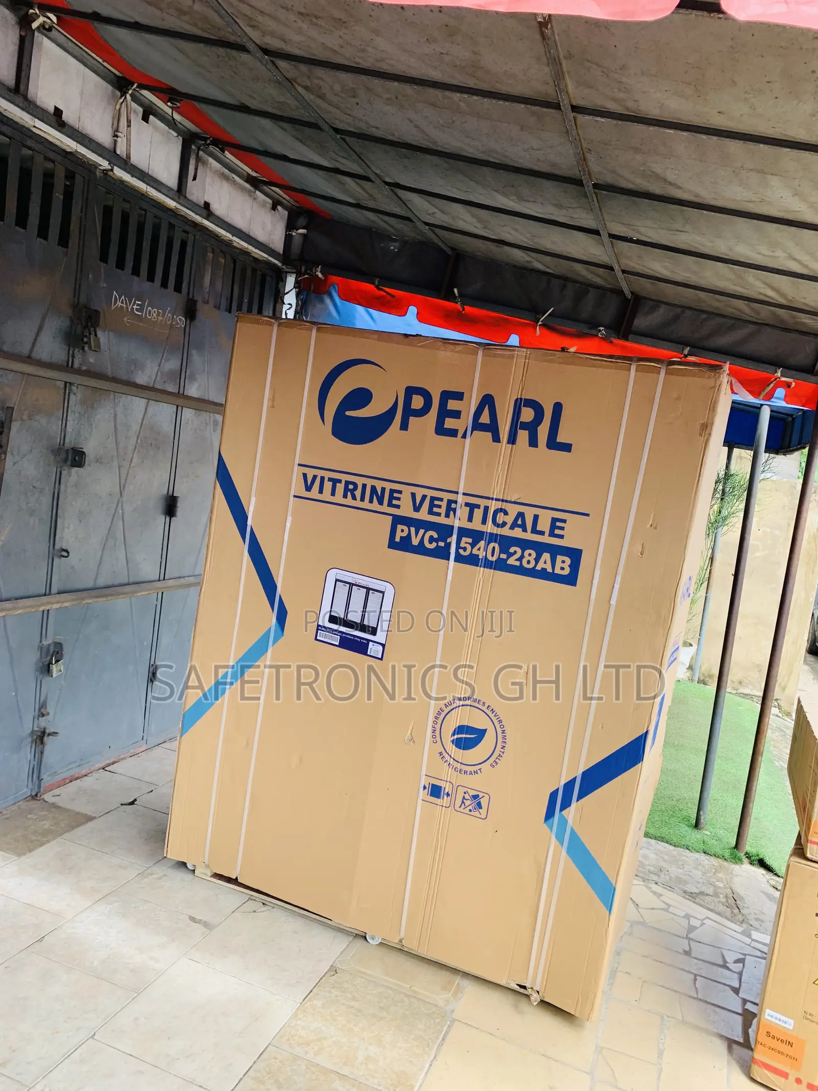 Zealous New Pearl PVC-1540-28ab Three-Door Glass Display Fridge