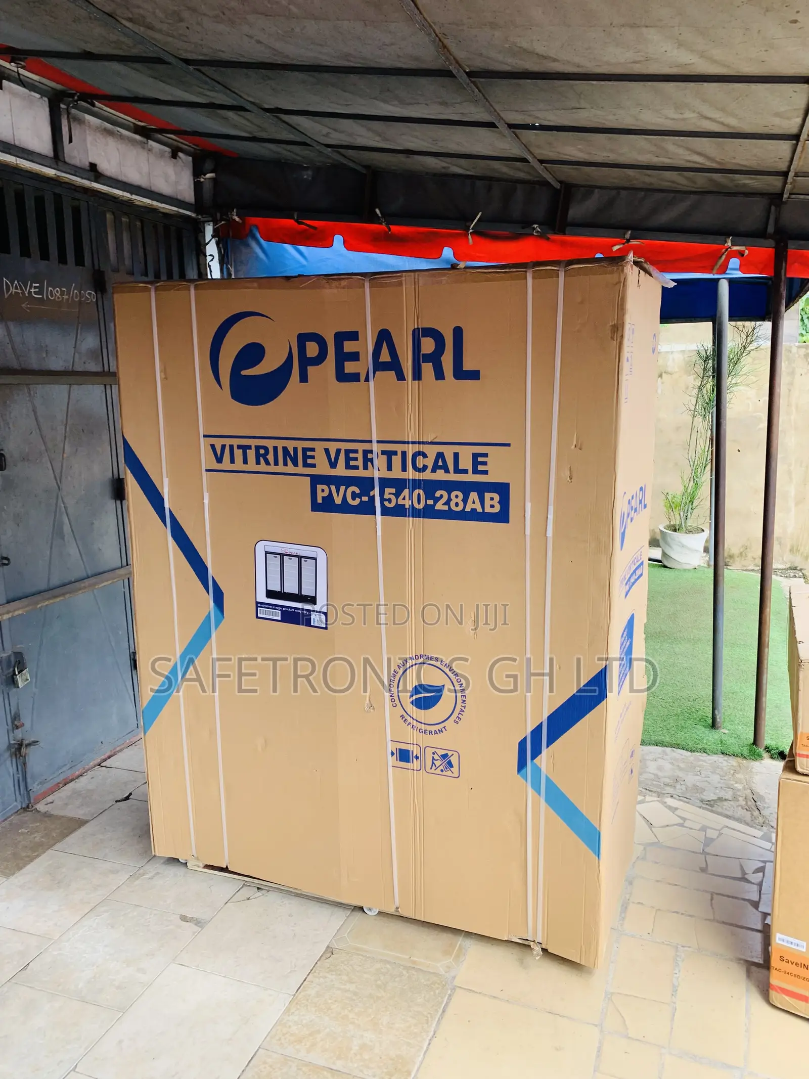 Authentic Pearl PVC-1540-28ab 780l 3 Doors Display Fridge