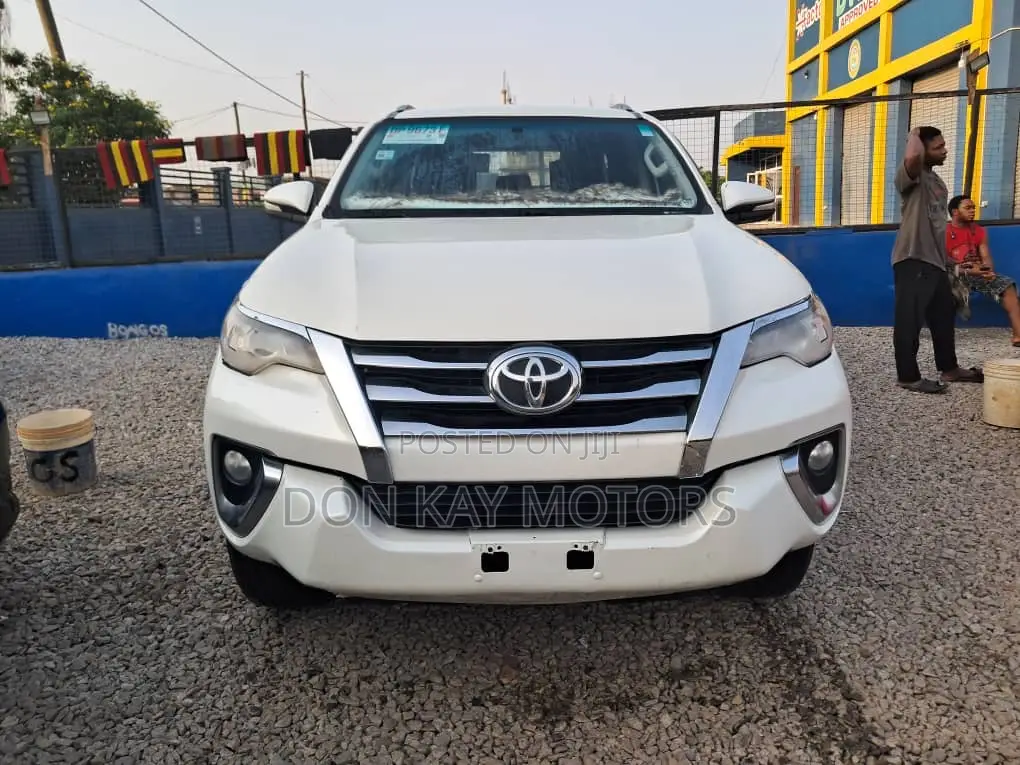 Toyota Fortuner 2.7 AWD 2020 White