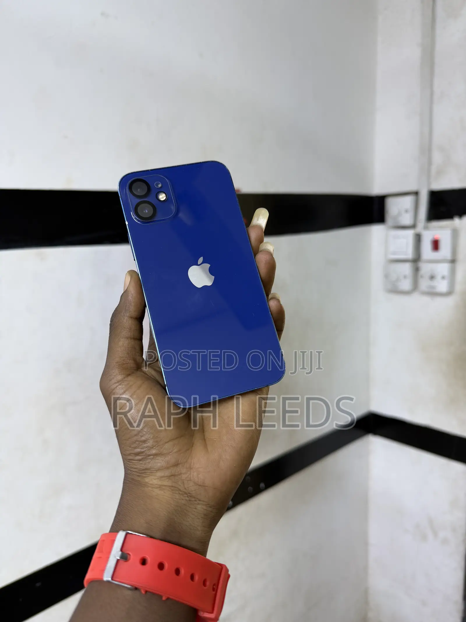 New Apple iPhone 12 128 GB Blue