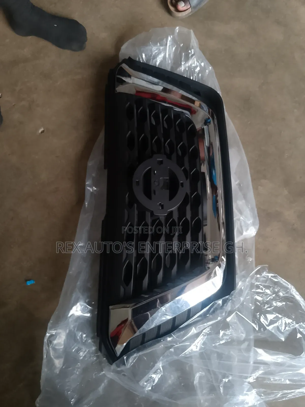 Nissan Kicks Front Shells /2018