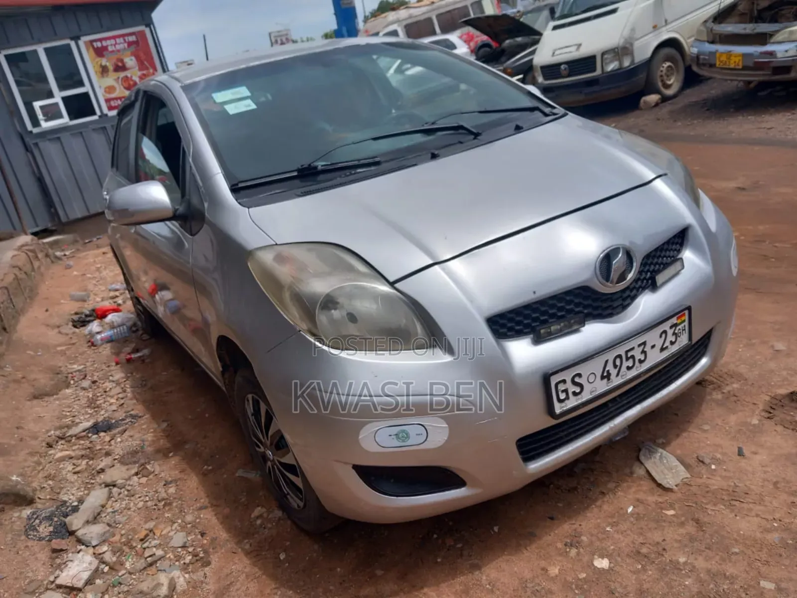 Toyota Vitz 2010 Gray
