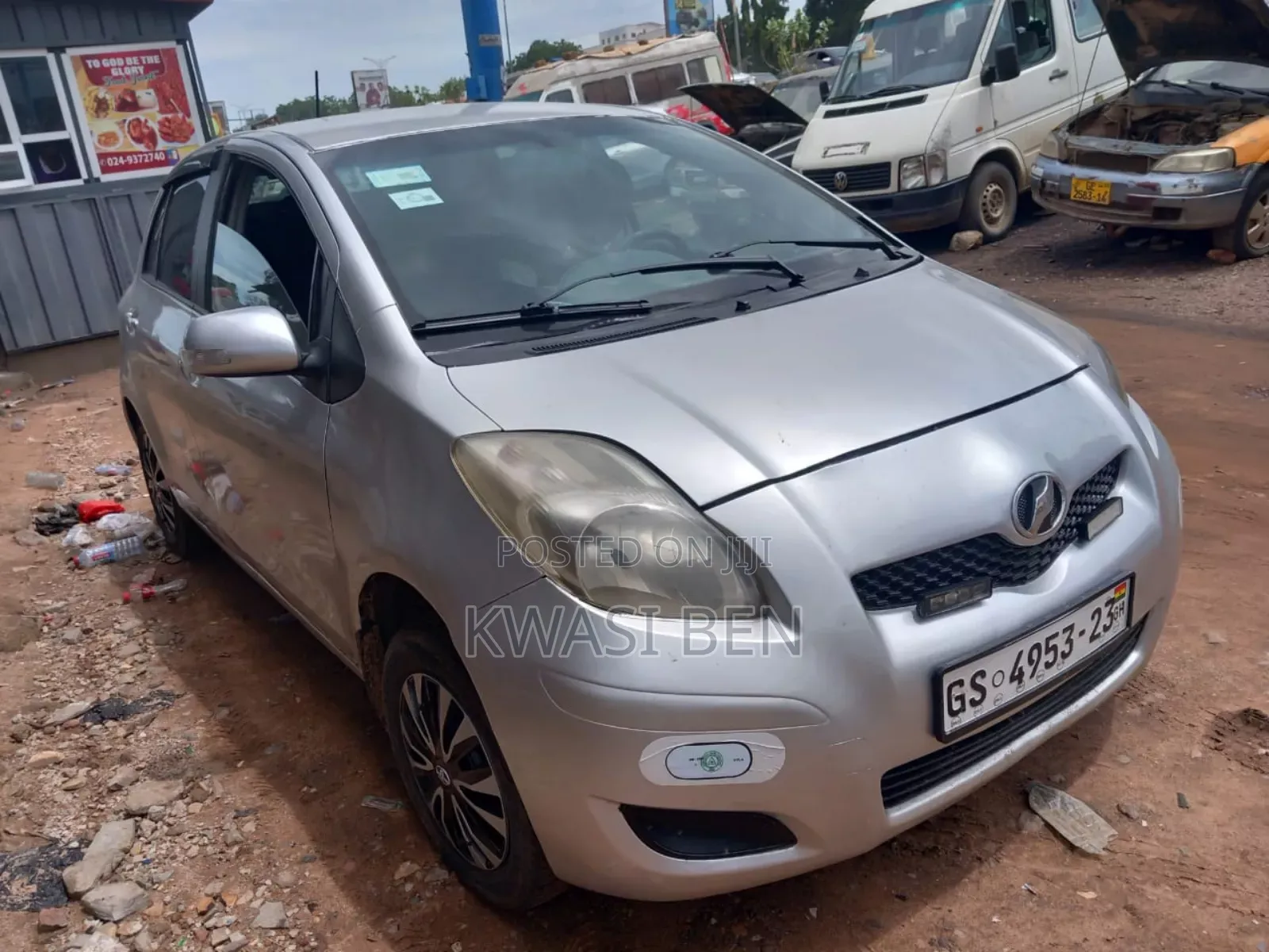 Toyota Vitz 2010 Gray