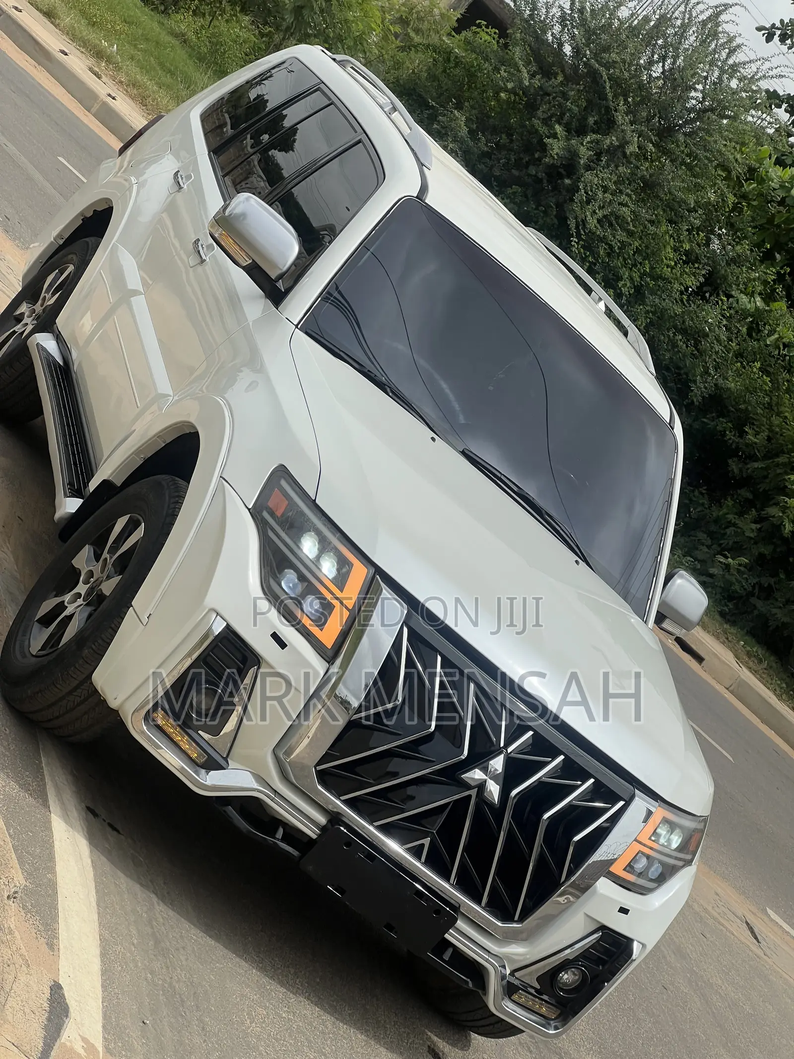 Mitsubishi Pajero 2016 Off white