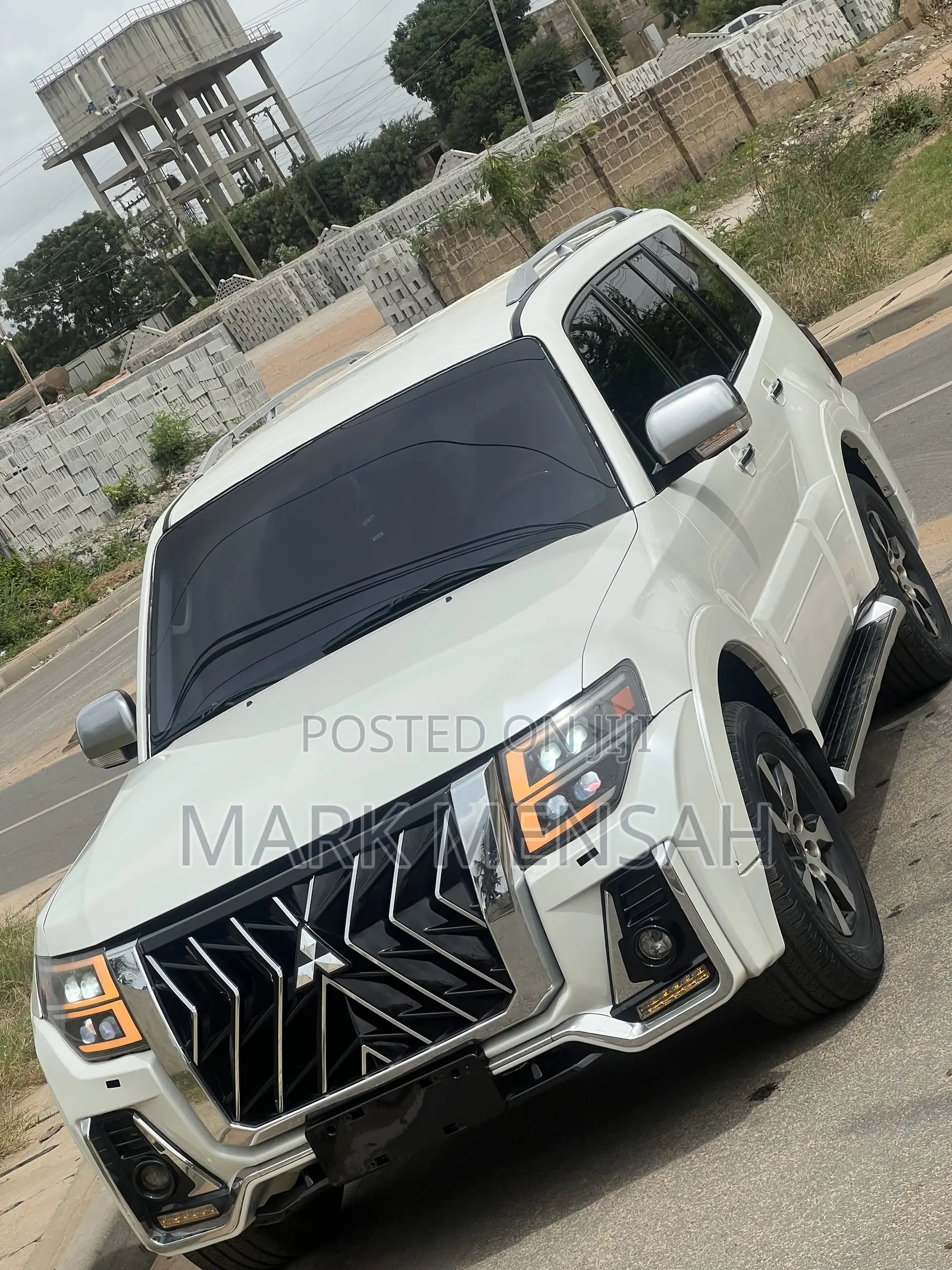 Mitsubishi Pajero 2016 Off white