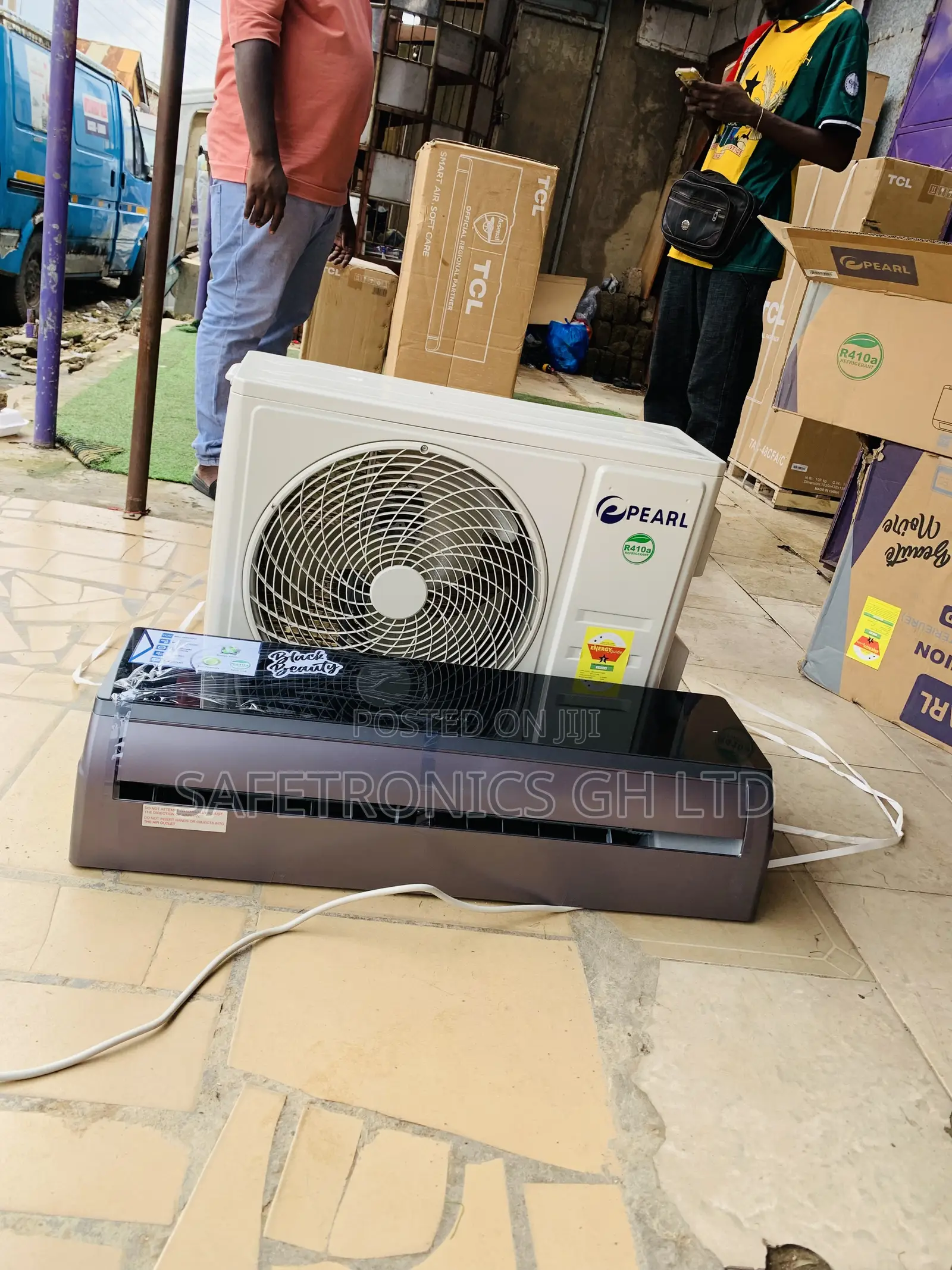 Exclusive New Pearl 2.0hp Black Glass Mirror Air Conditioner